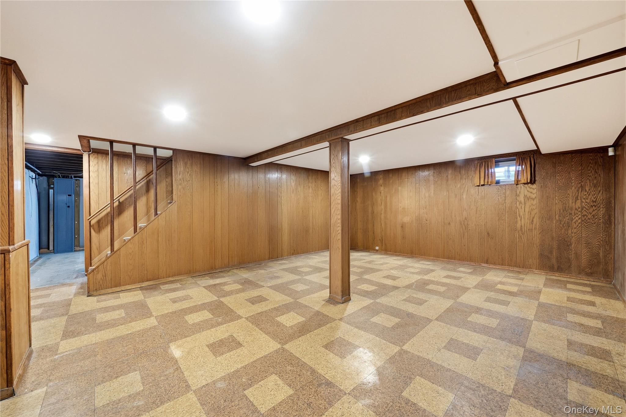 305 Nicholai Street — photo 24