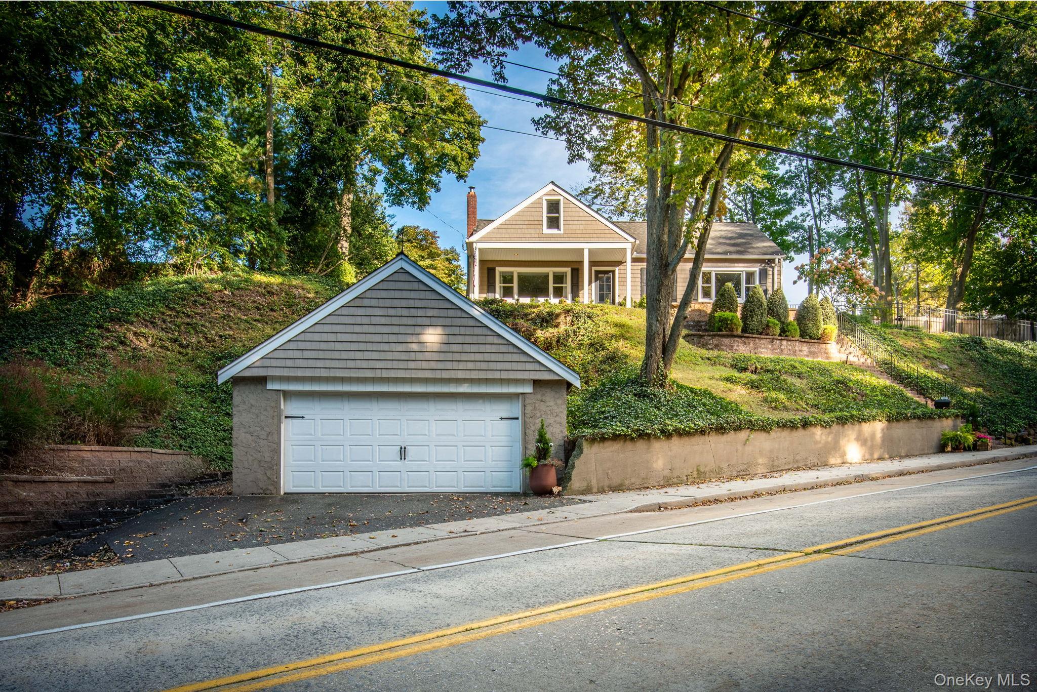 187 Scudder Avenue — photo 25