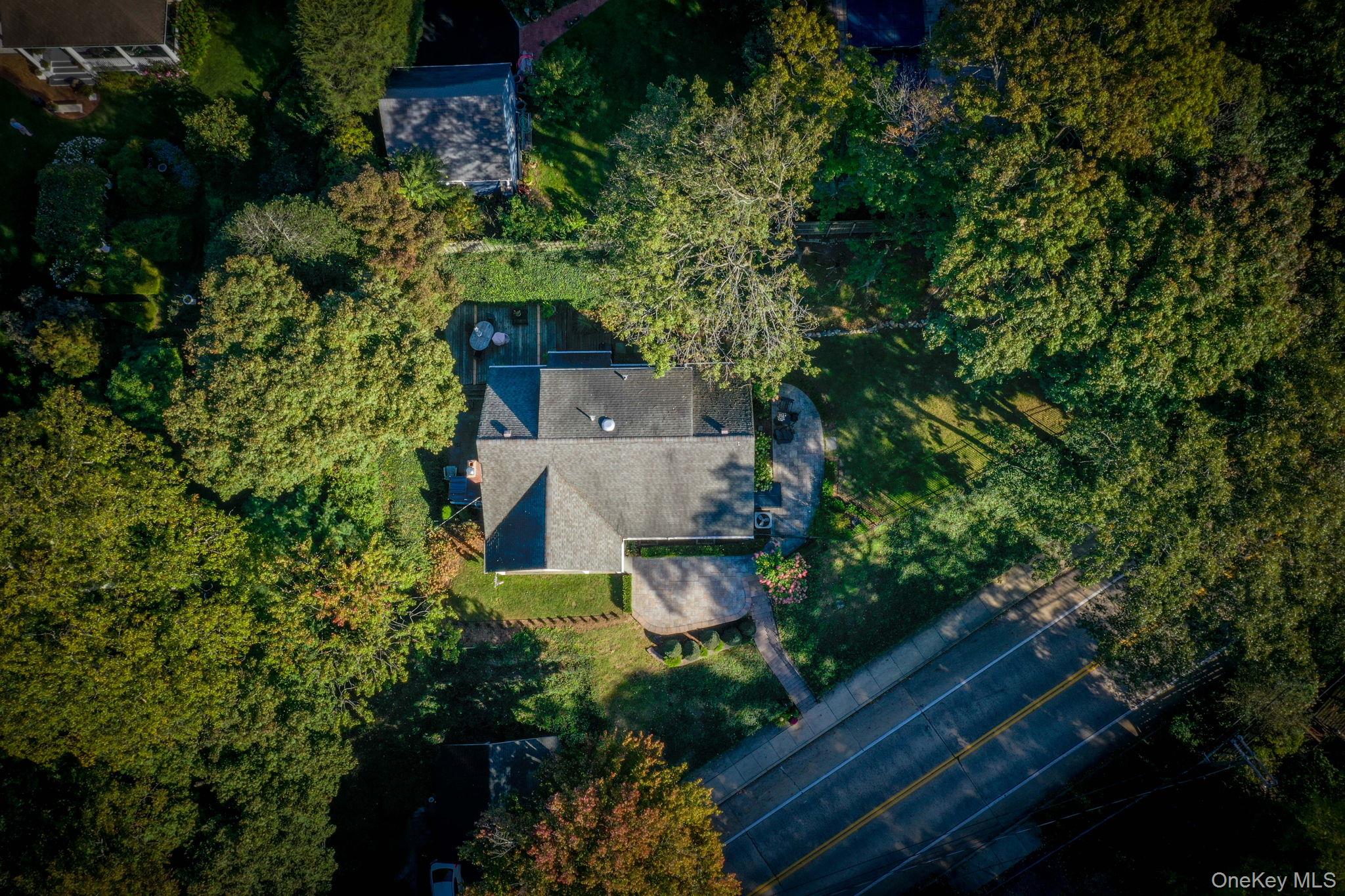 187 Scudder Avenue — photo 32