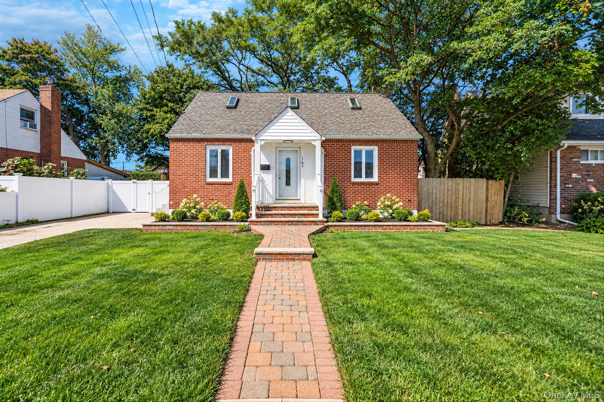 167 Stanton Boulevard, Uniondale