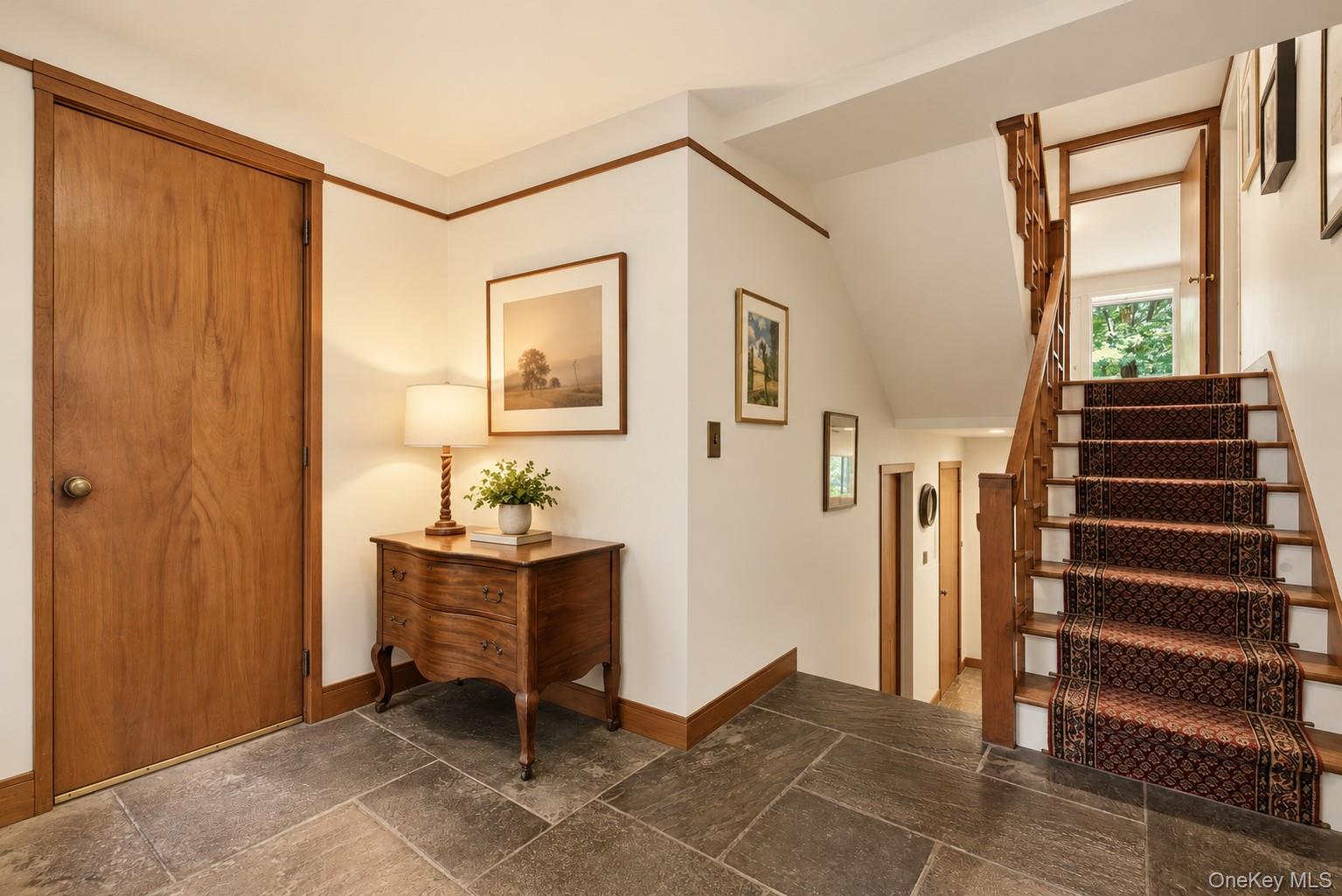 1620 Stewart Lane — photo 3