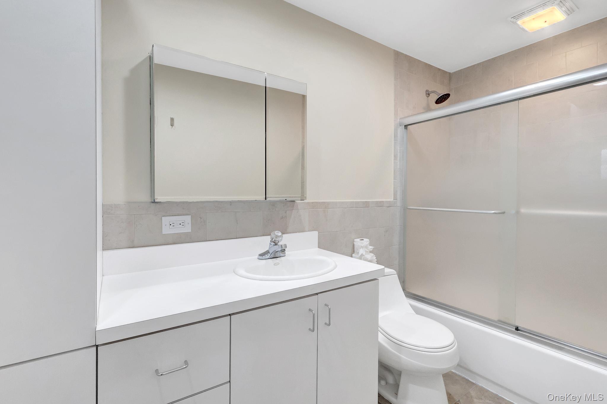 45 Florence Avenue — photo 15