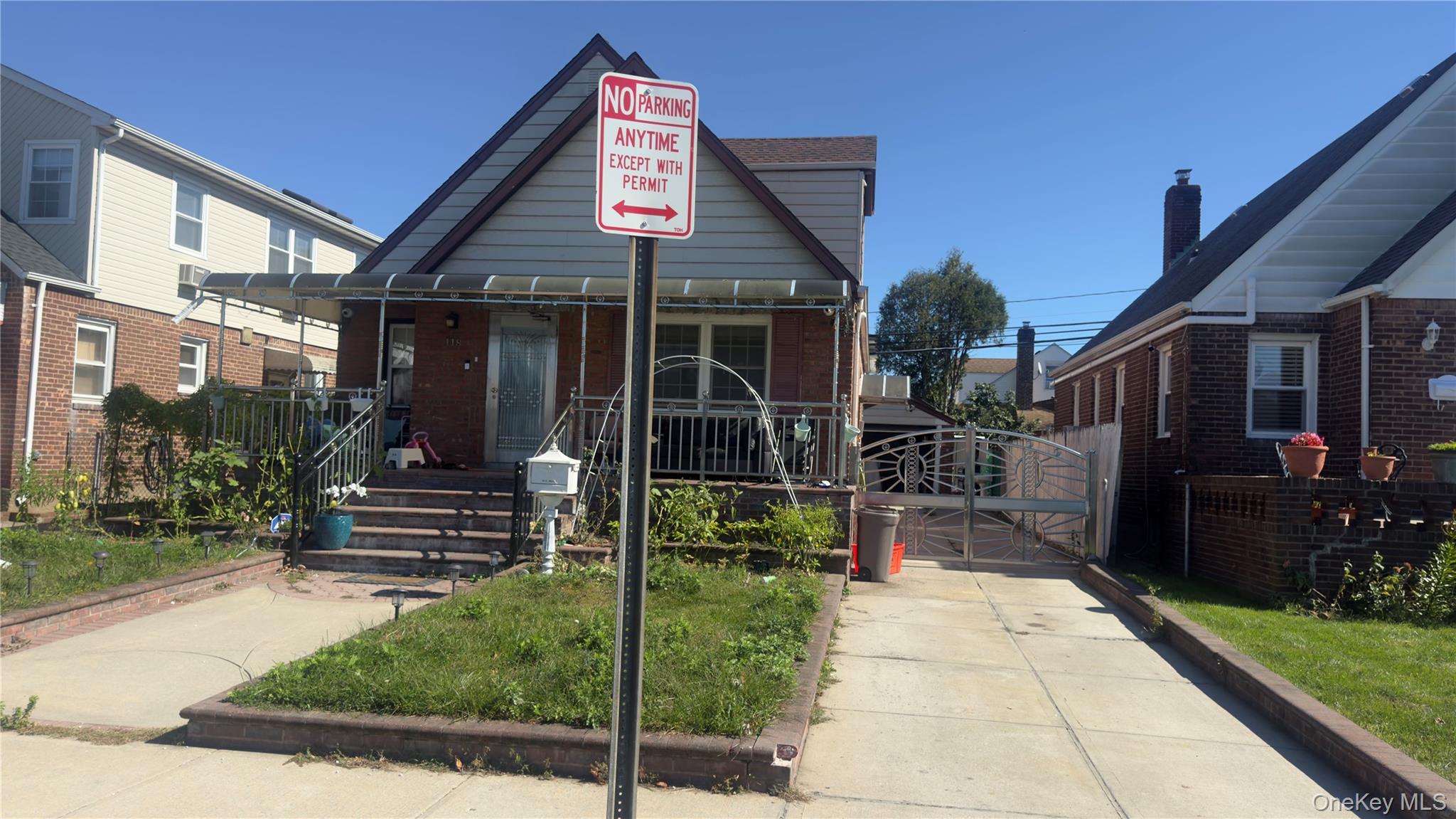 118 Sussex Road, Elmont