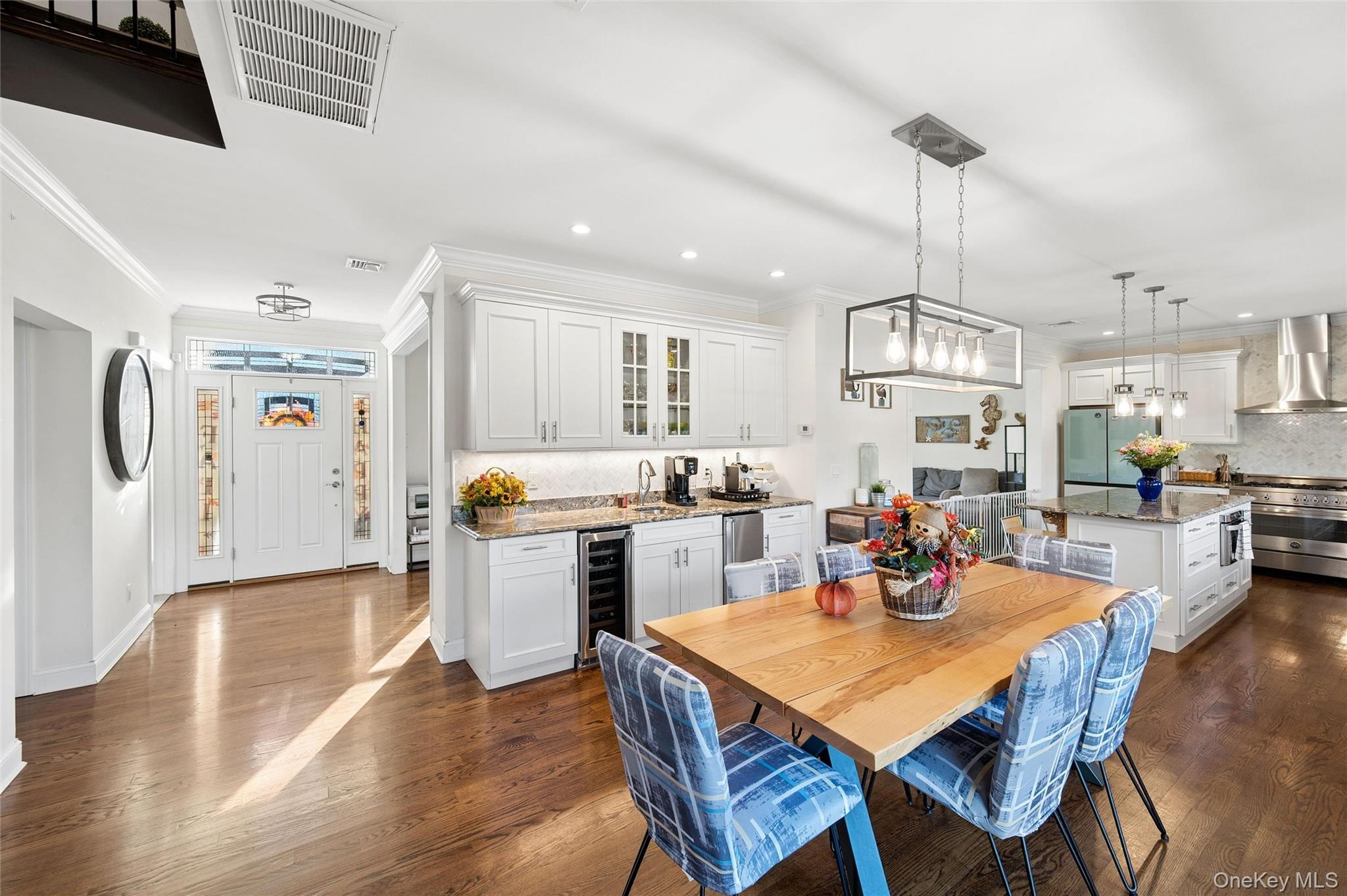 120 Mayhew Avenue — photo 3