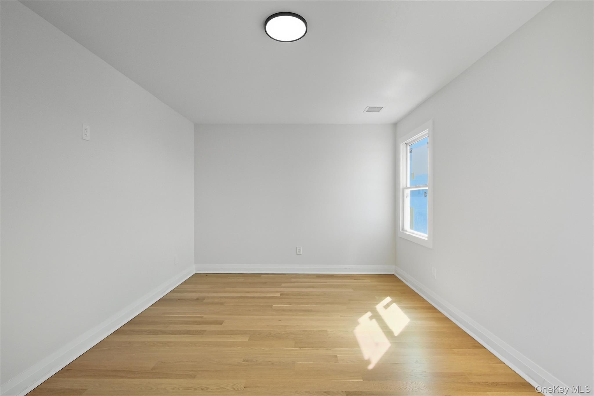 101 Clocks Boulevard — photo 12