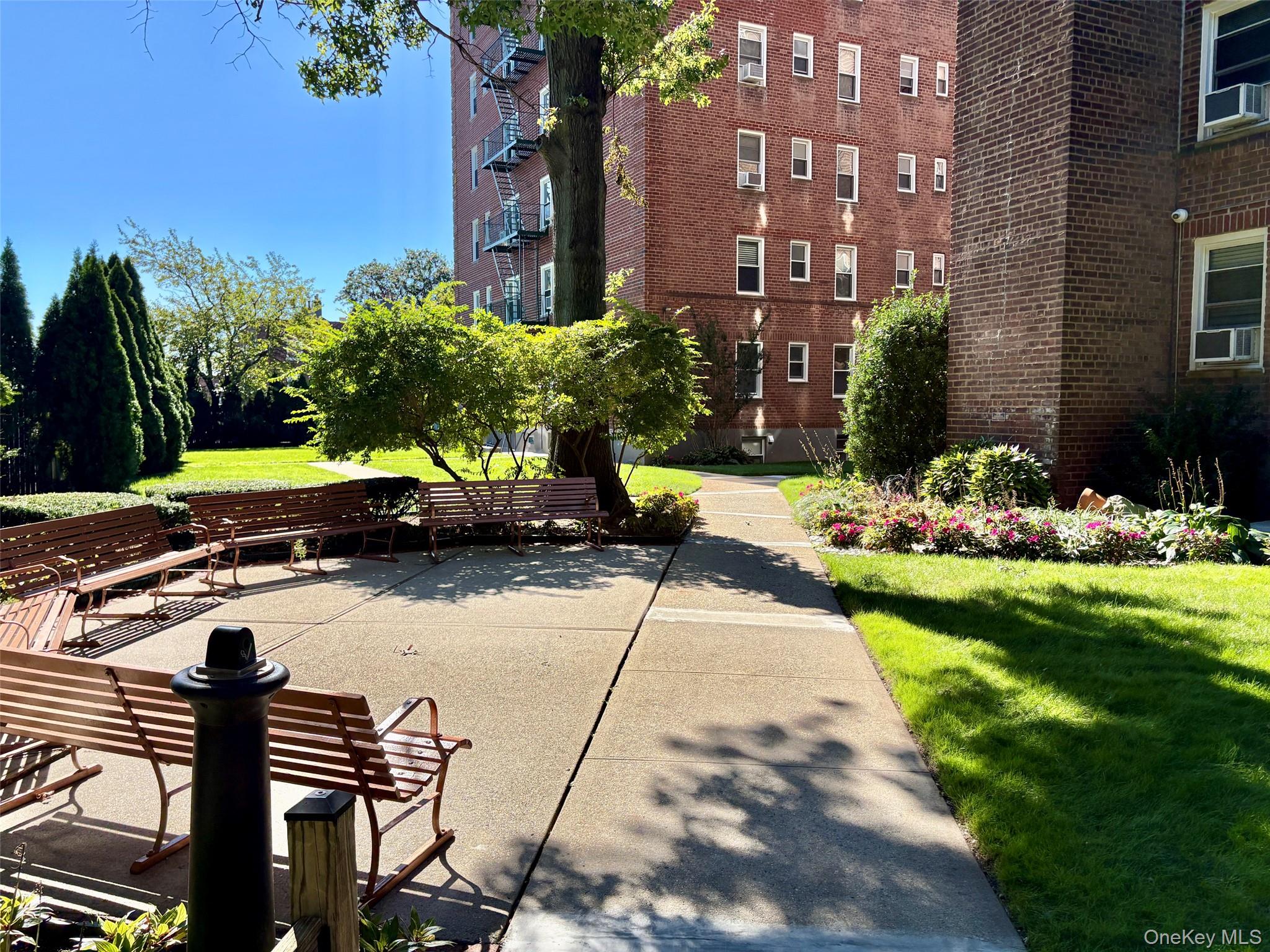 34 Cathedral Avenue #2E — photo 4