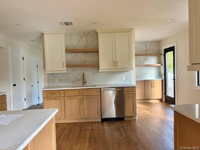 93 Eaton Lane — photo 3