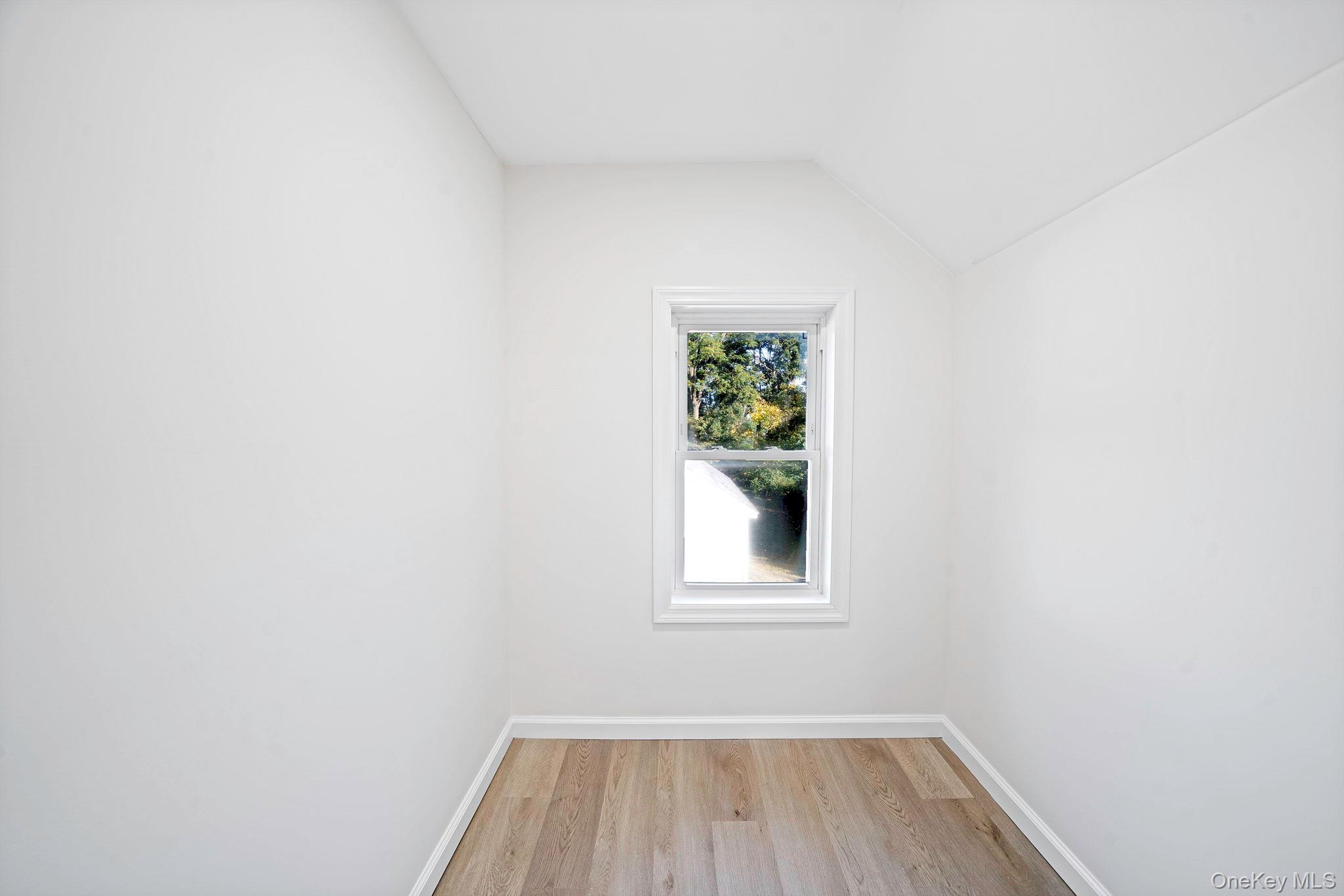 85 Jayne Avenue — photo 34