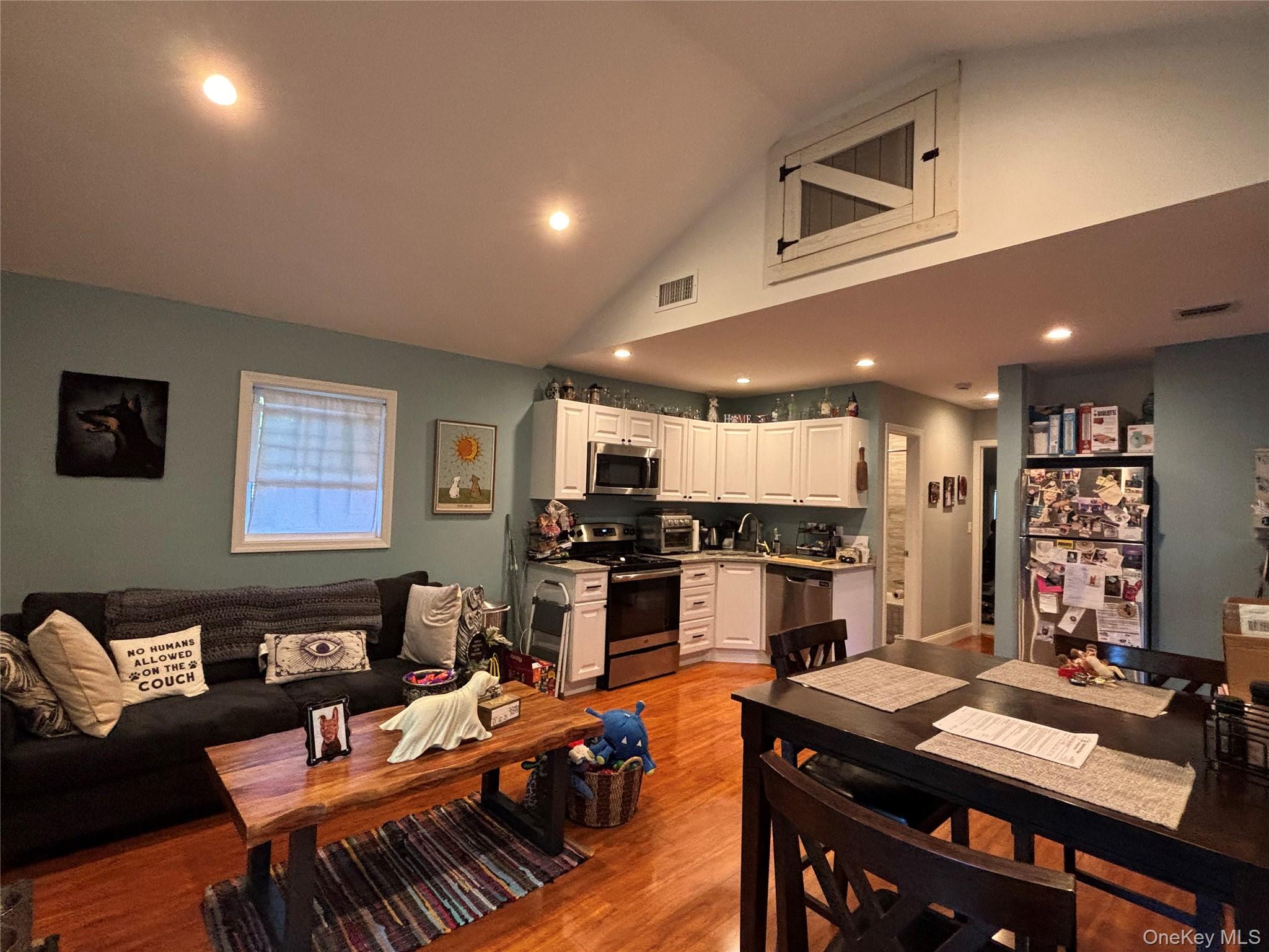21 Cove Drive — photo 2
