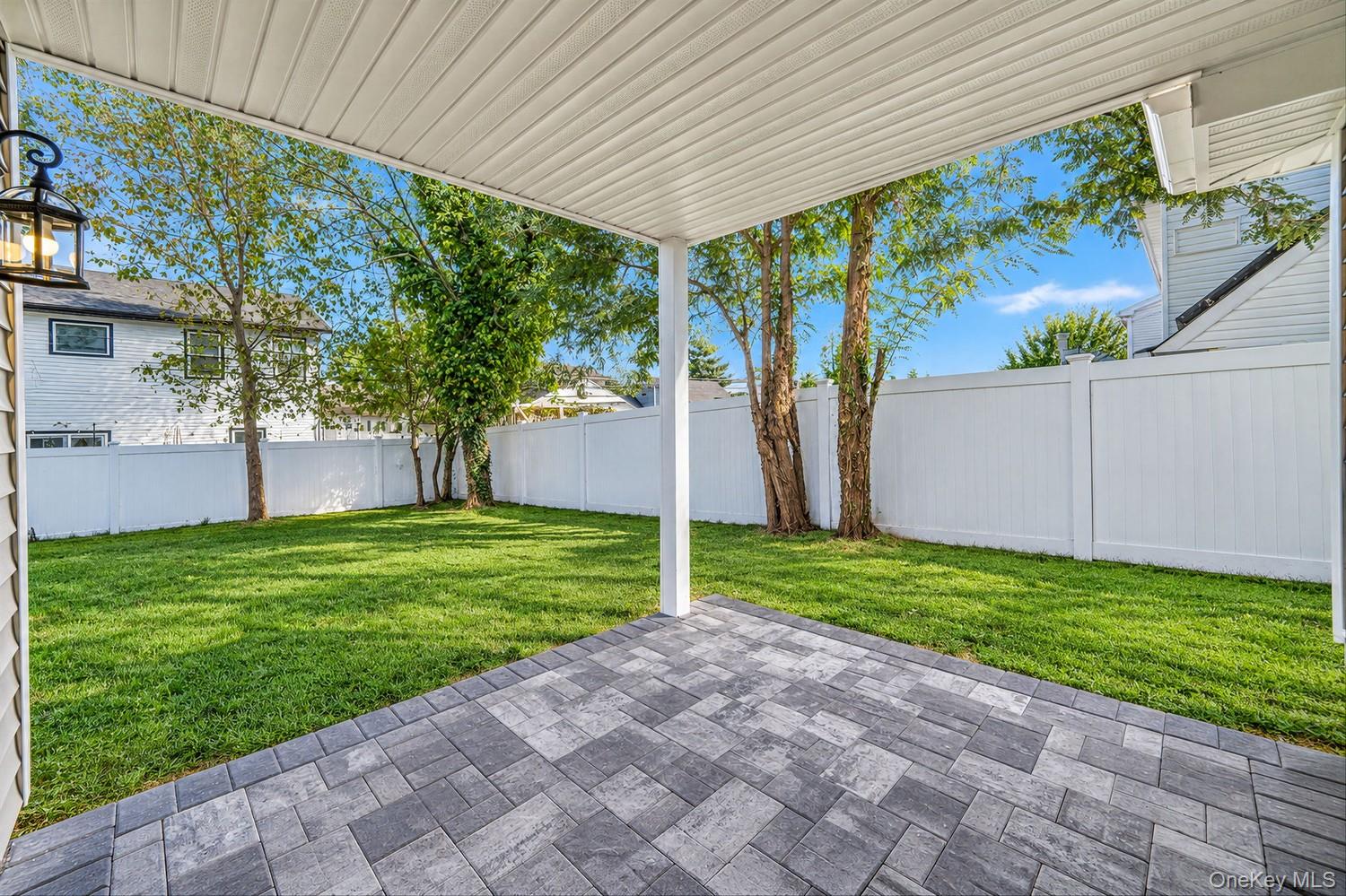 110 Bayberry Lane — photo 3