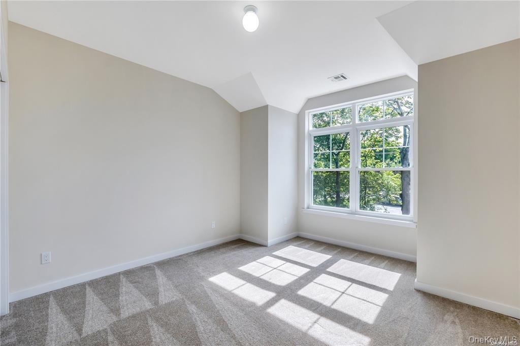 45 Leicester Avenue — photo 31