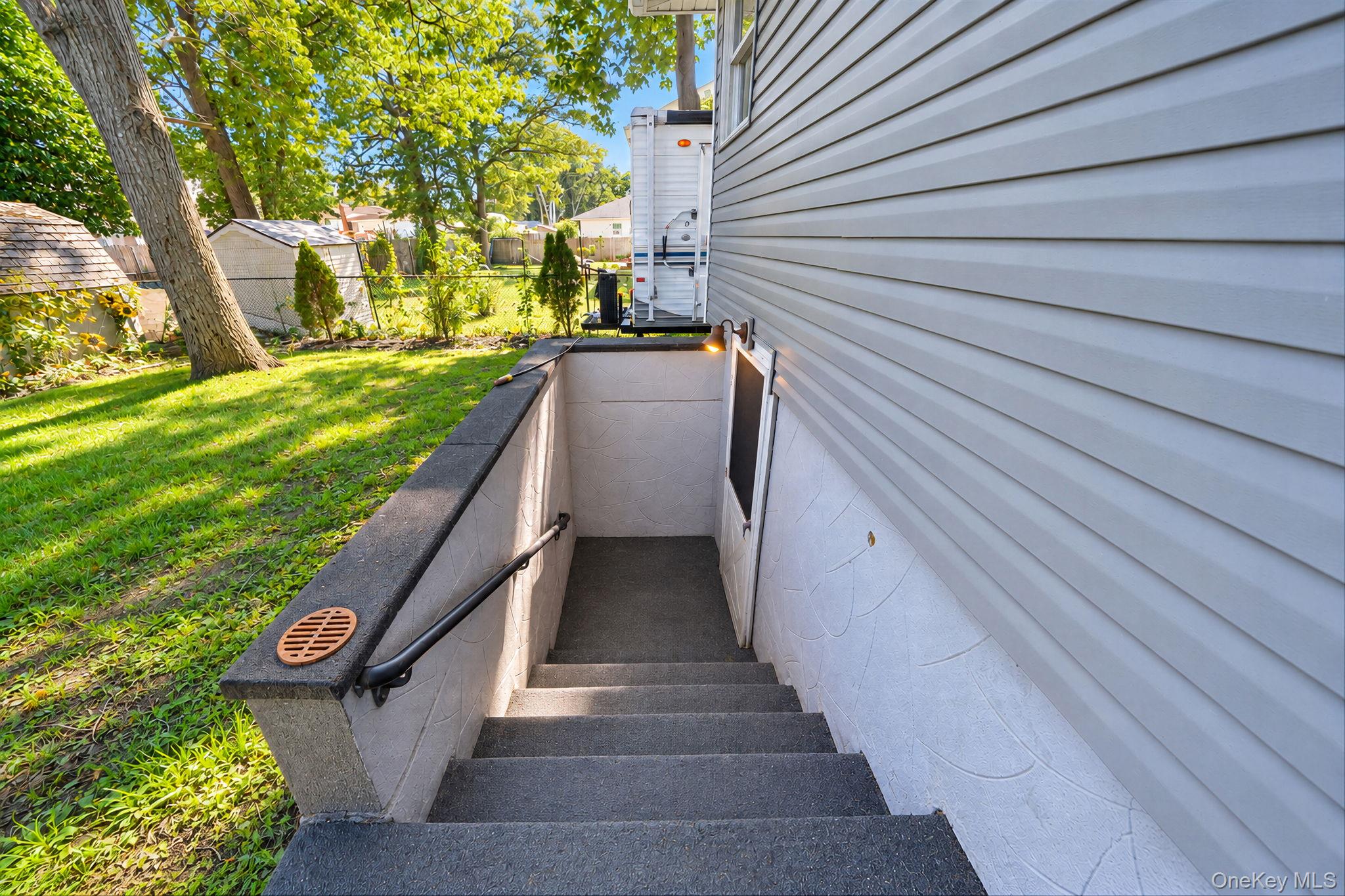 27 Ashwood Drive — photo 35