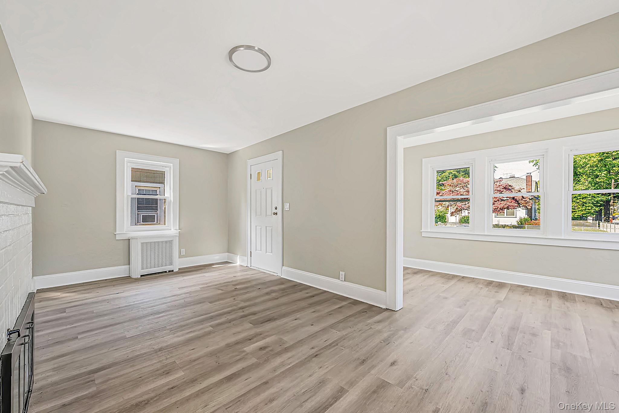 566 Stowe Avenue — photo 6
