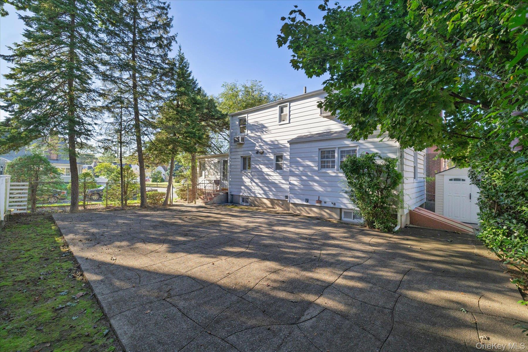 415 Whitehall Street — photo 24
