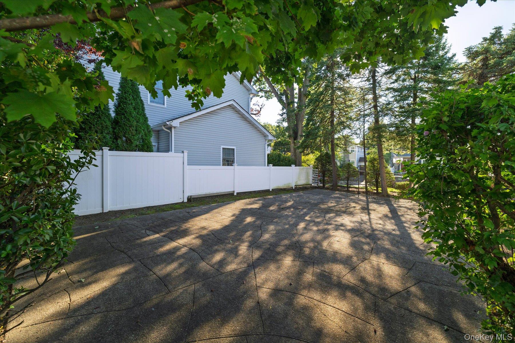 415 Whitehall Street — photo 25