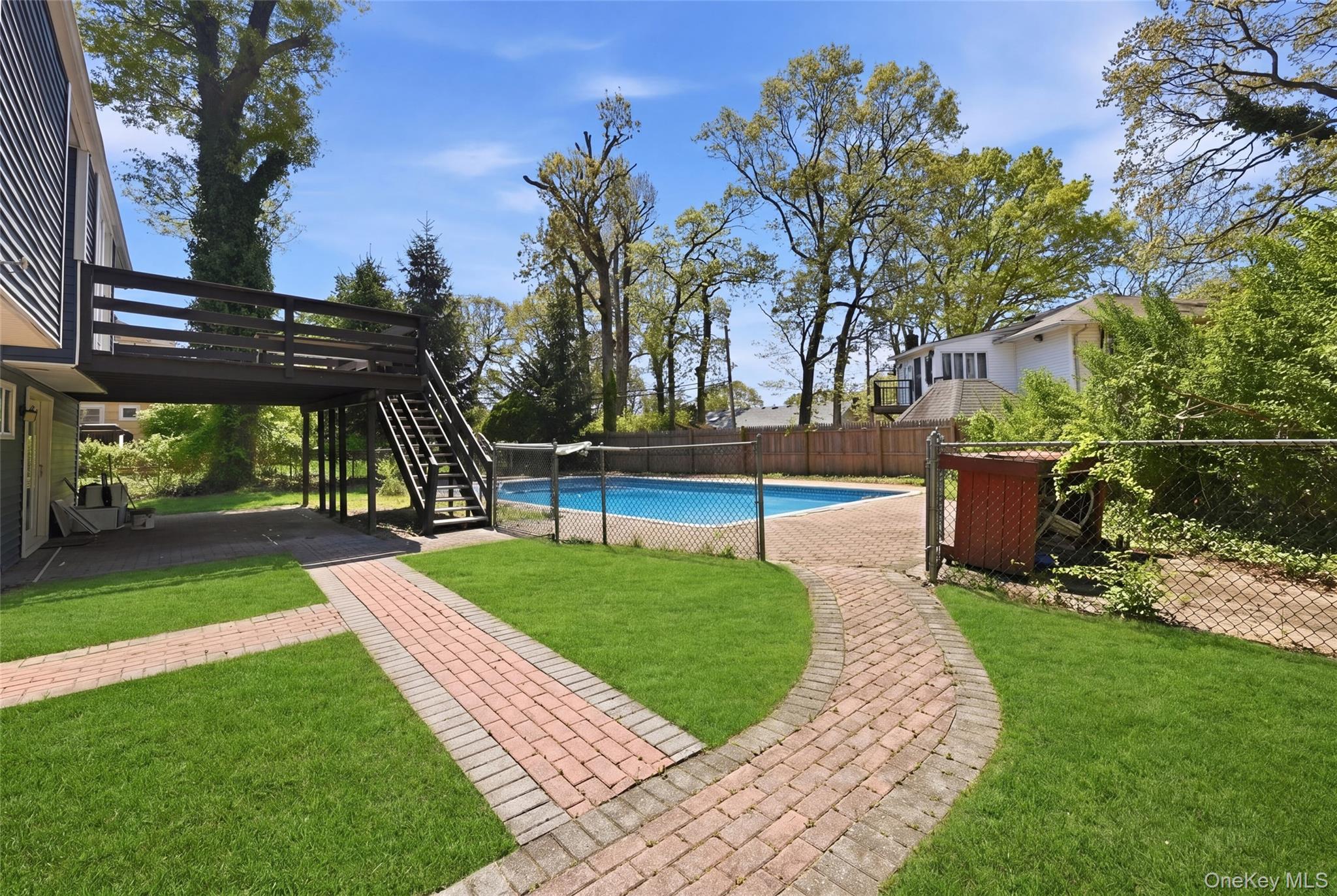18 Park Drive — photo 4