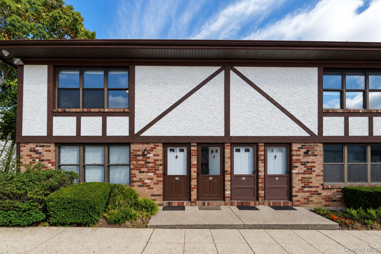 63 Bailey Court #63, Middle Island