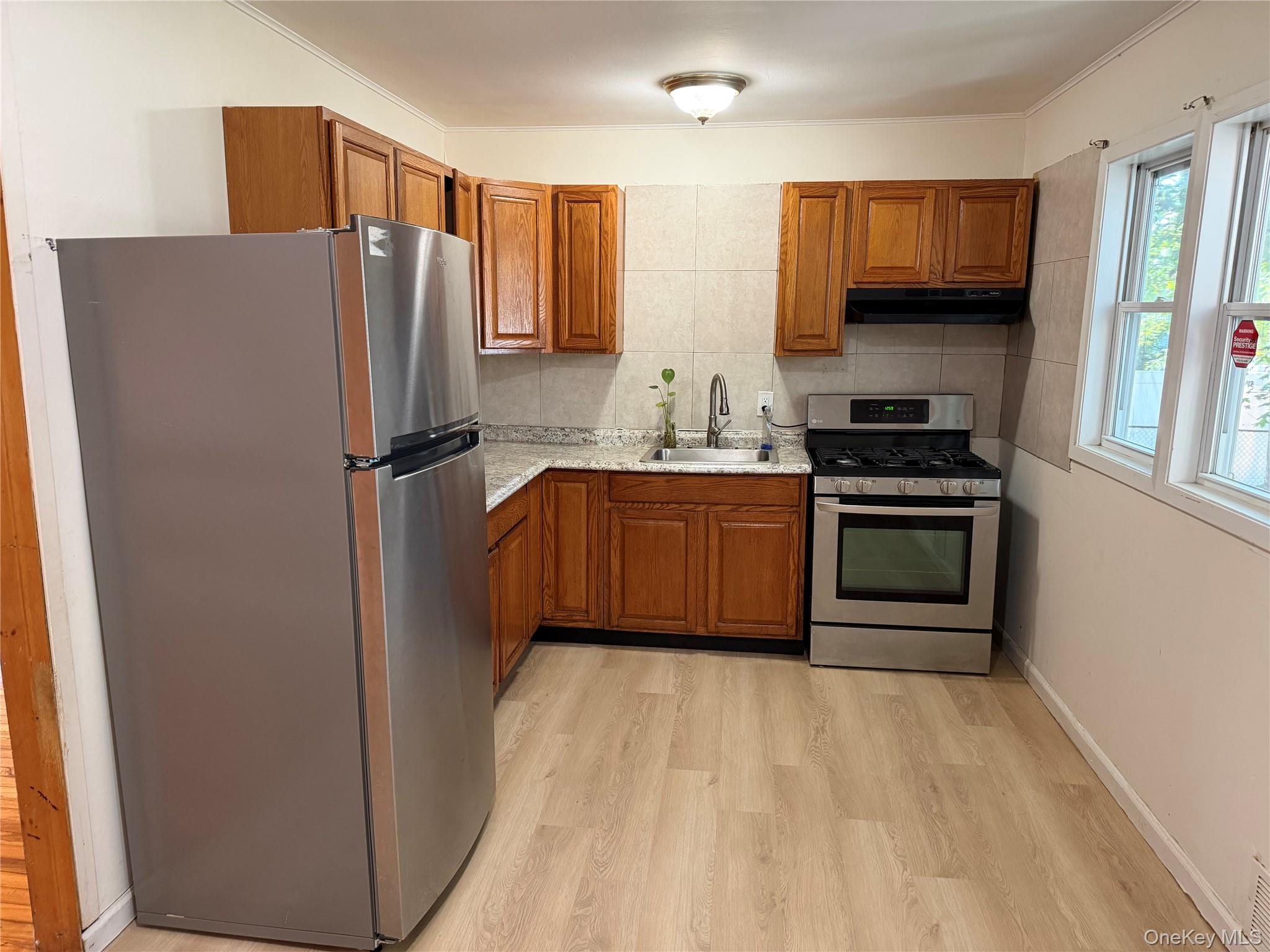 748 Doane Avenue — photo 6