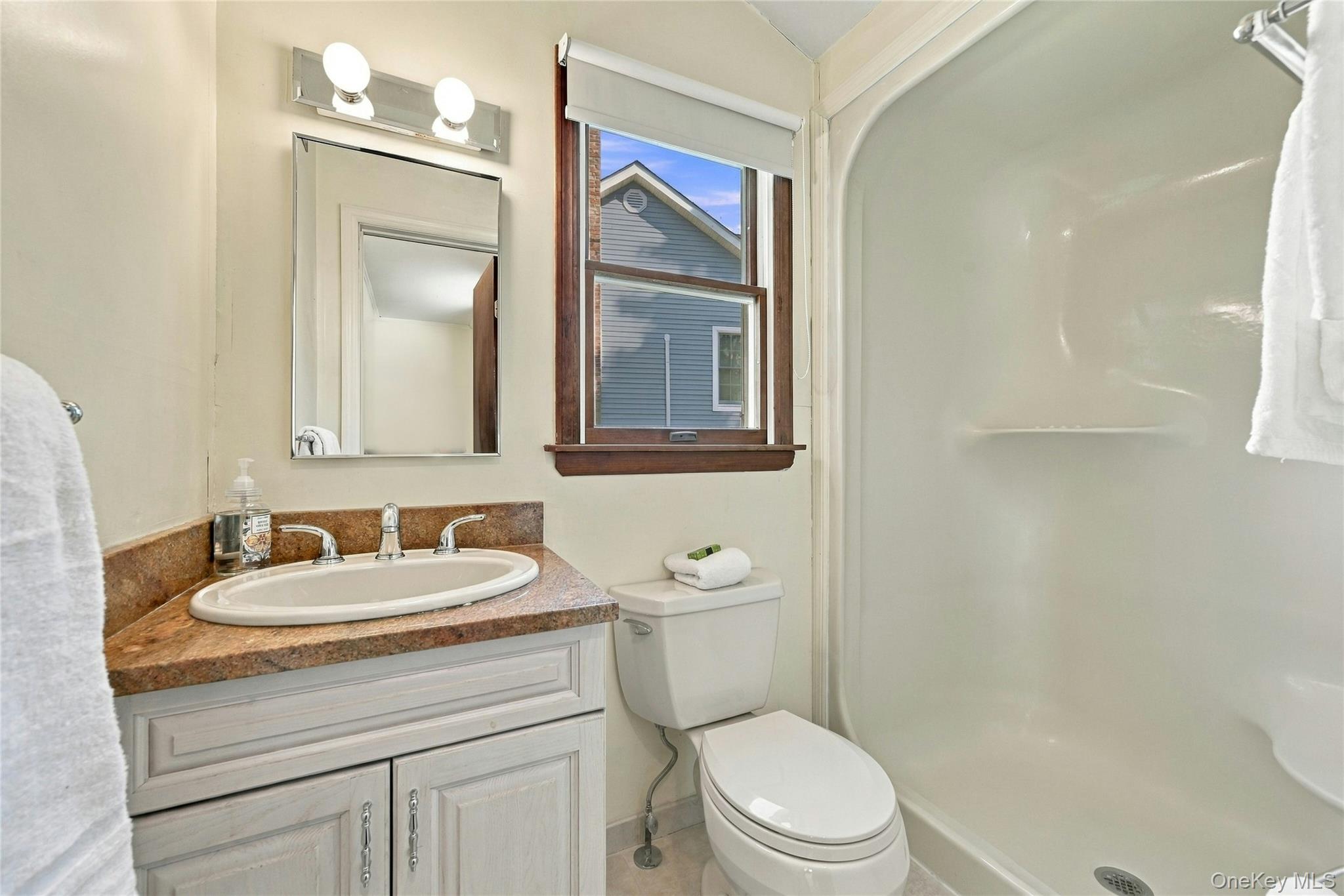 2 Milburn Lane — photo 32