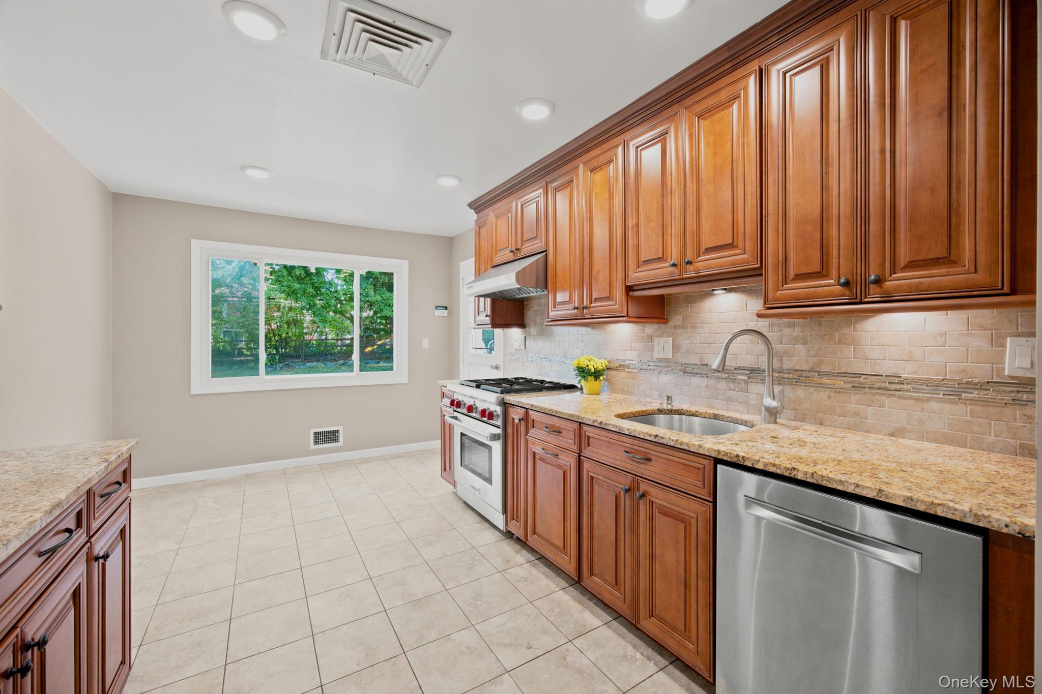 14 Fairway Drive — photo 17