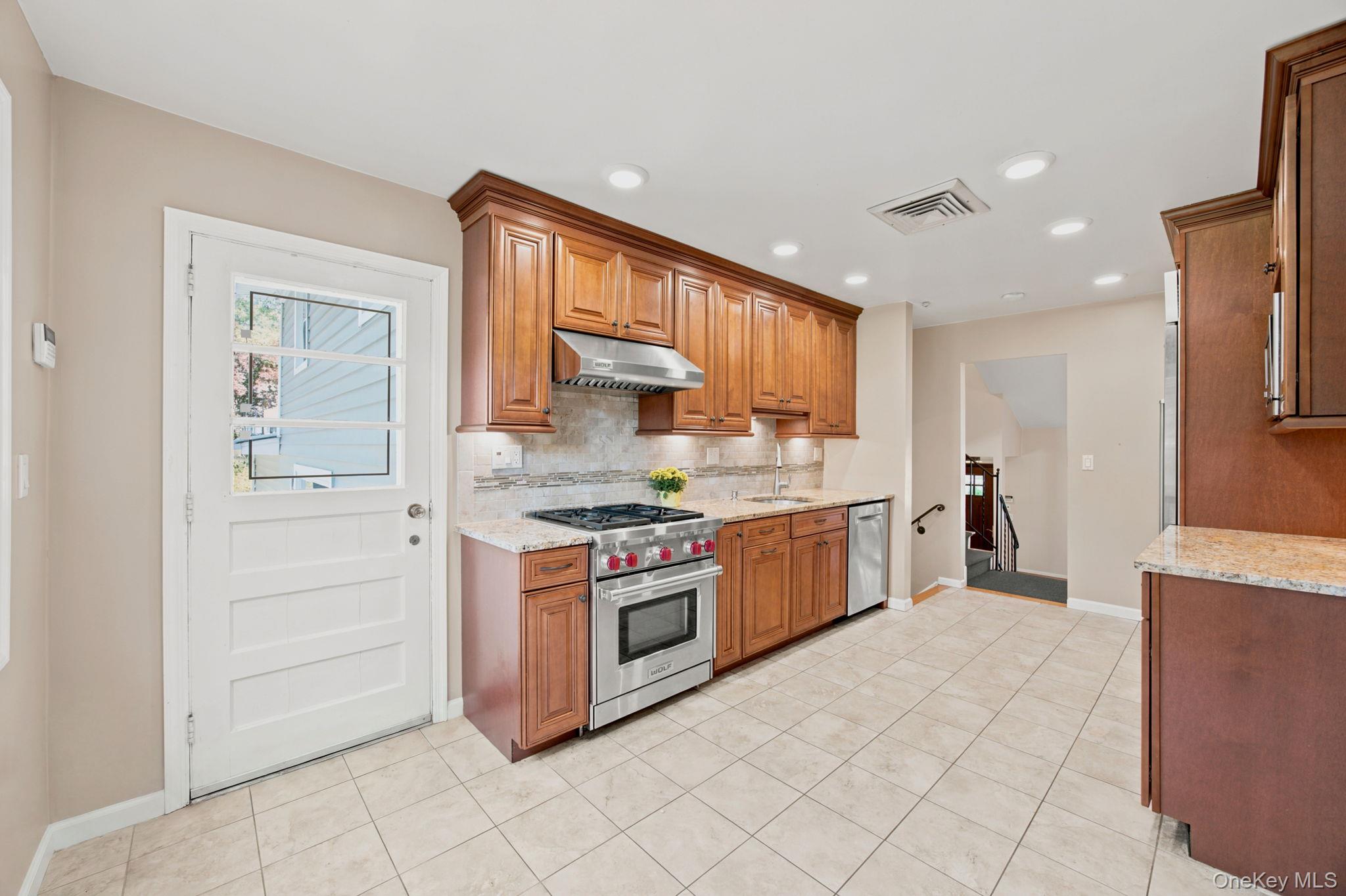 14 Fairway Drive — photo 18