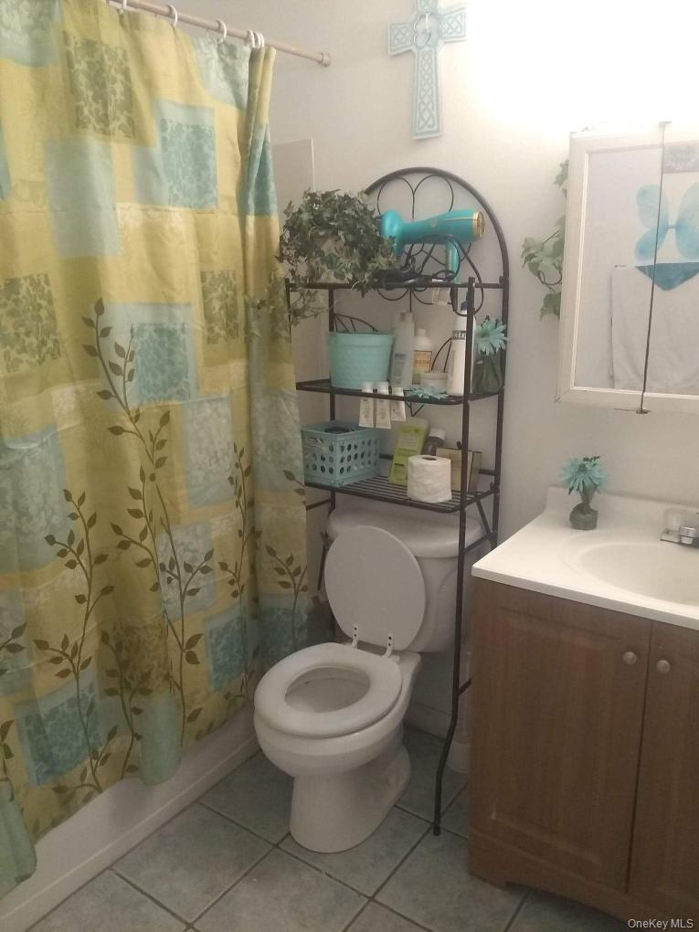 12 Narcissus Road — photo 8