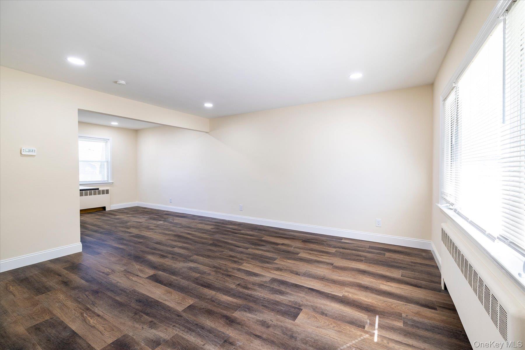 413 Greengrove Avenue — photo 9