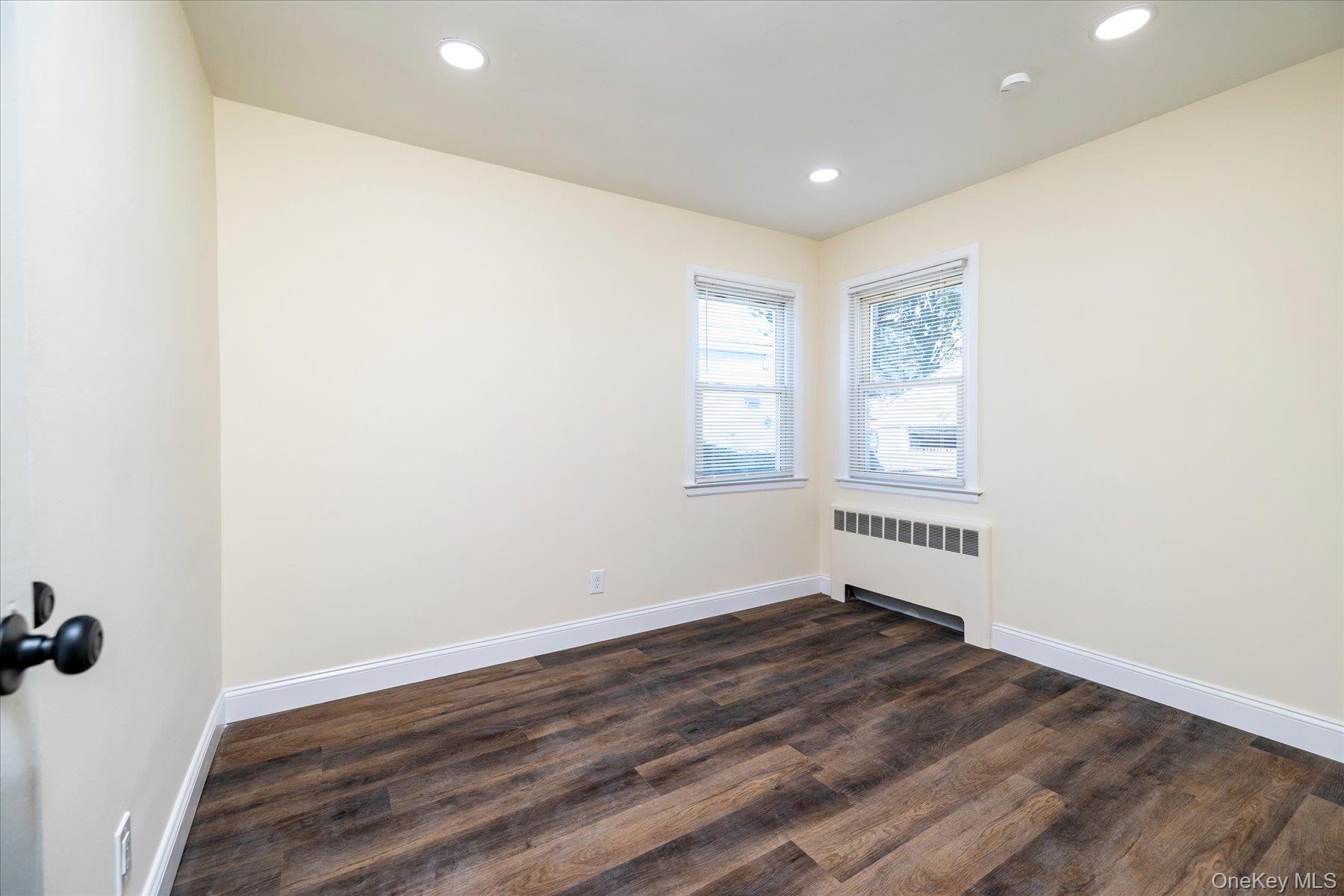413 Greengrove Avenue — photo 10