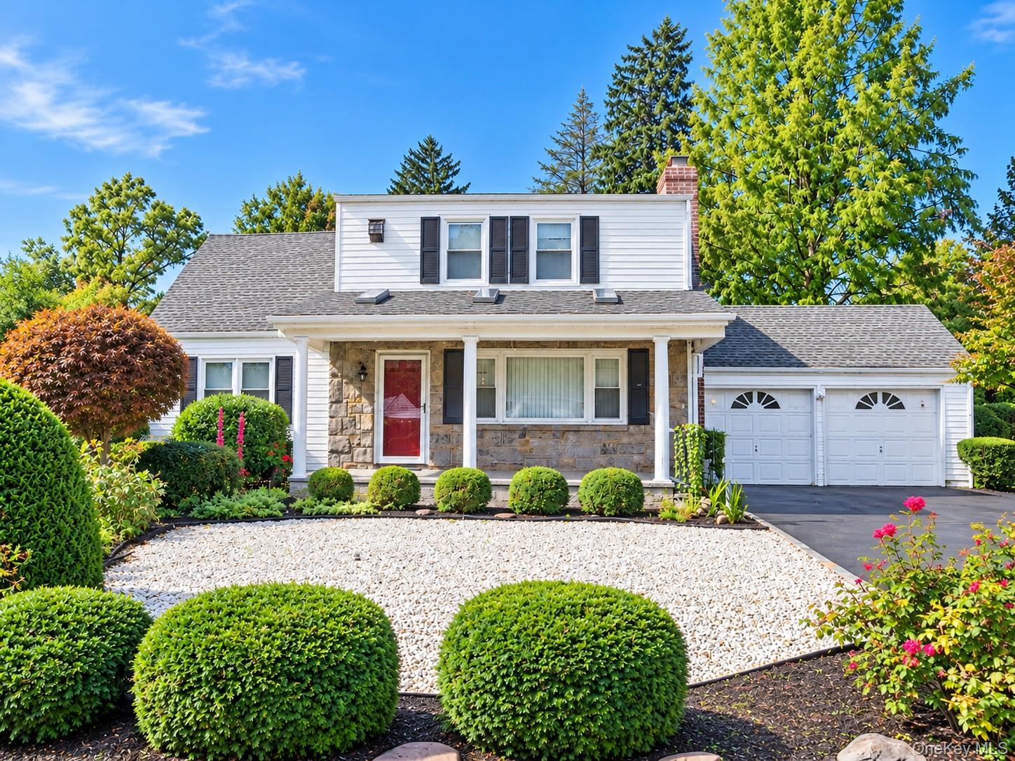 15 Sherwood Road, Glen Cove