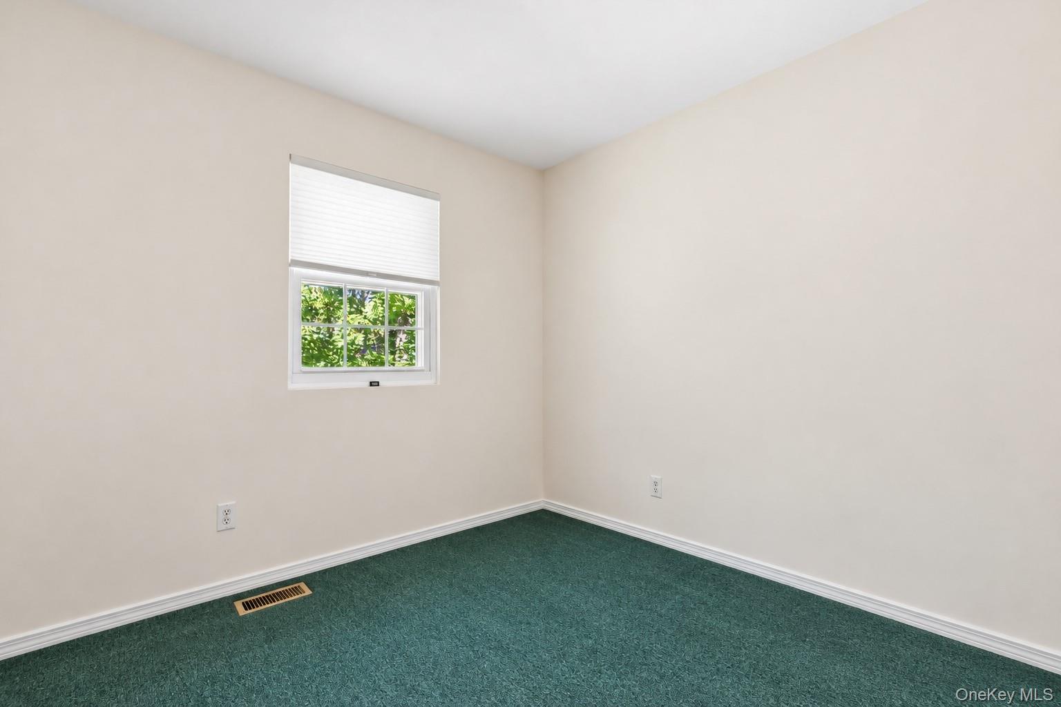 24 Huntington Commons — photo 16