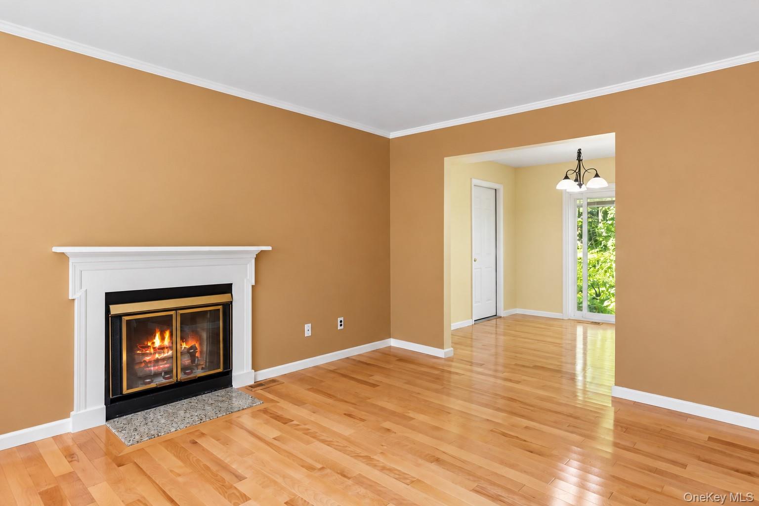 24 Huntington Commons — photo 4