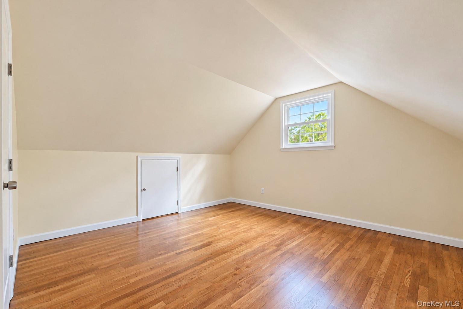 124 Officials Avenue — photo 42