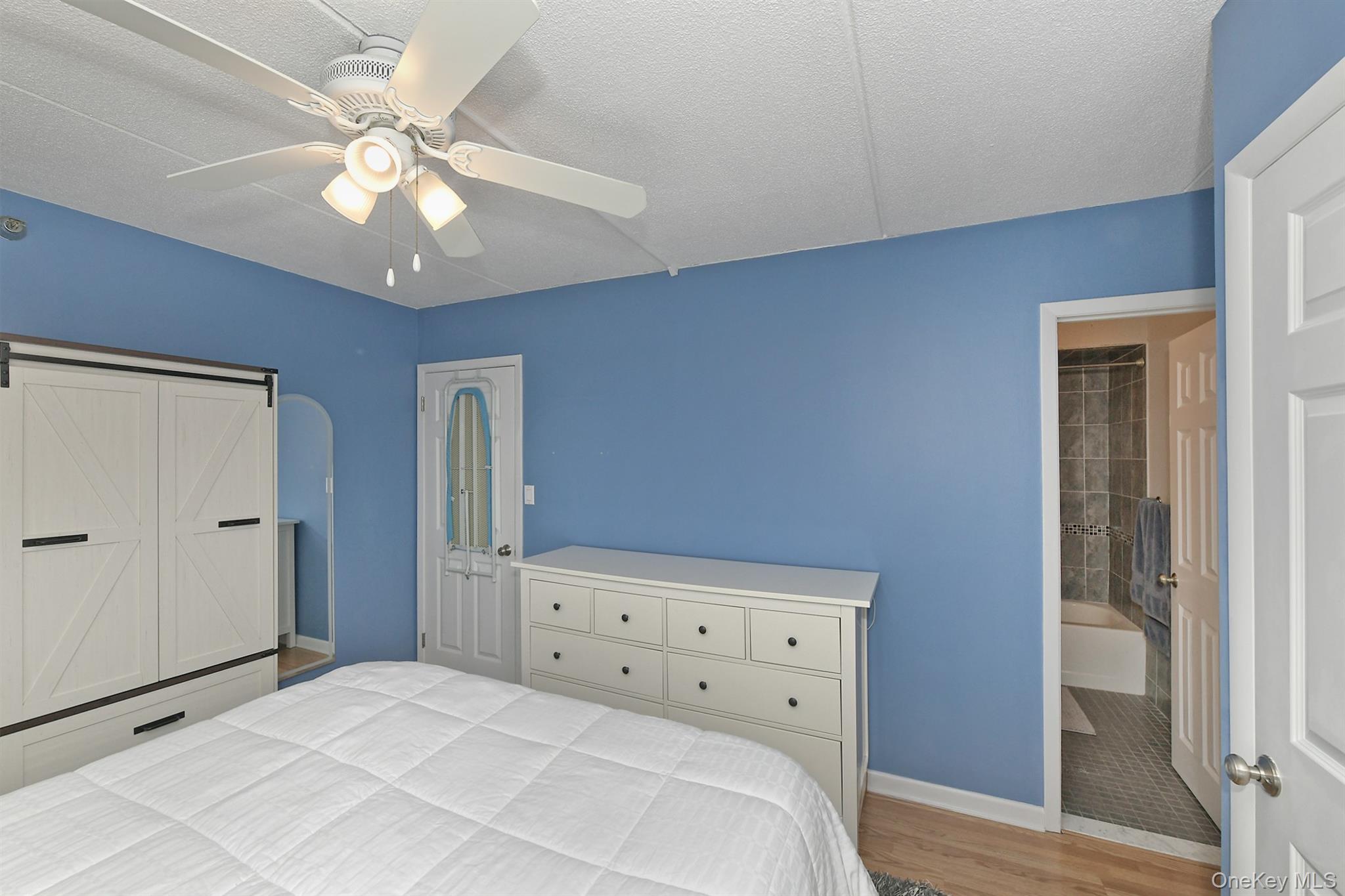 205 Mineola Boulevard #5I — photo 11