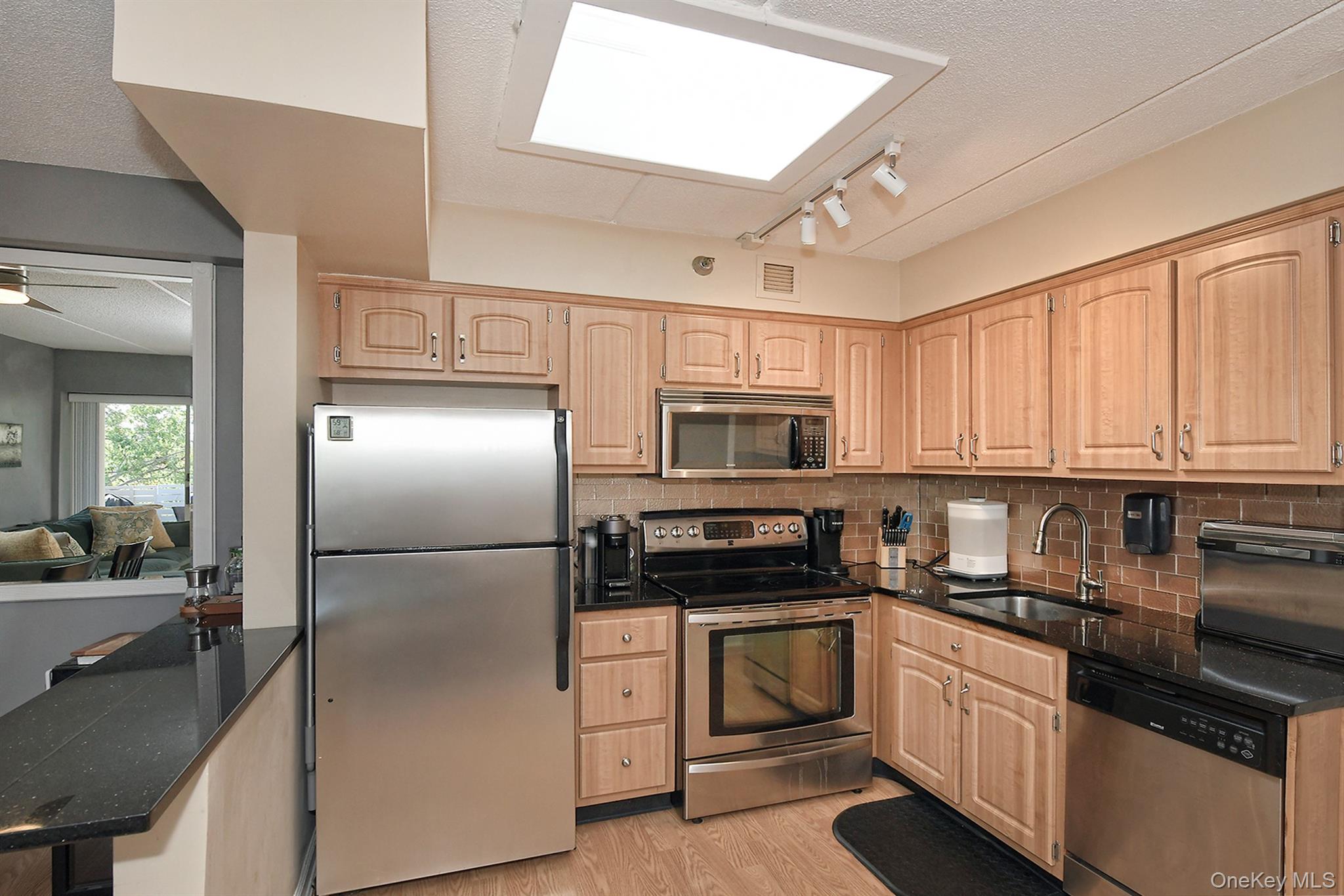 205 Mineola Boulevard #5I — photo 21