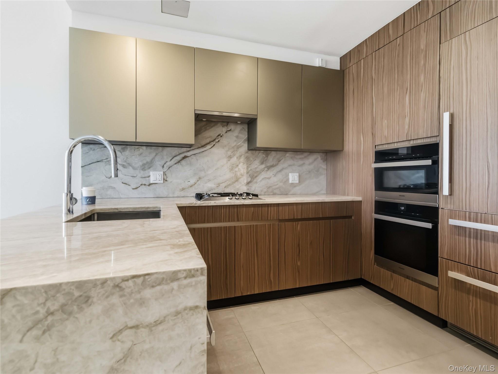 13327 39th Avenue #PHA — photo 3