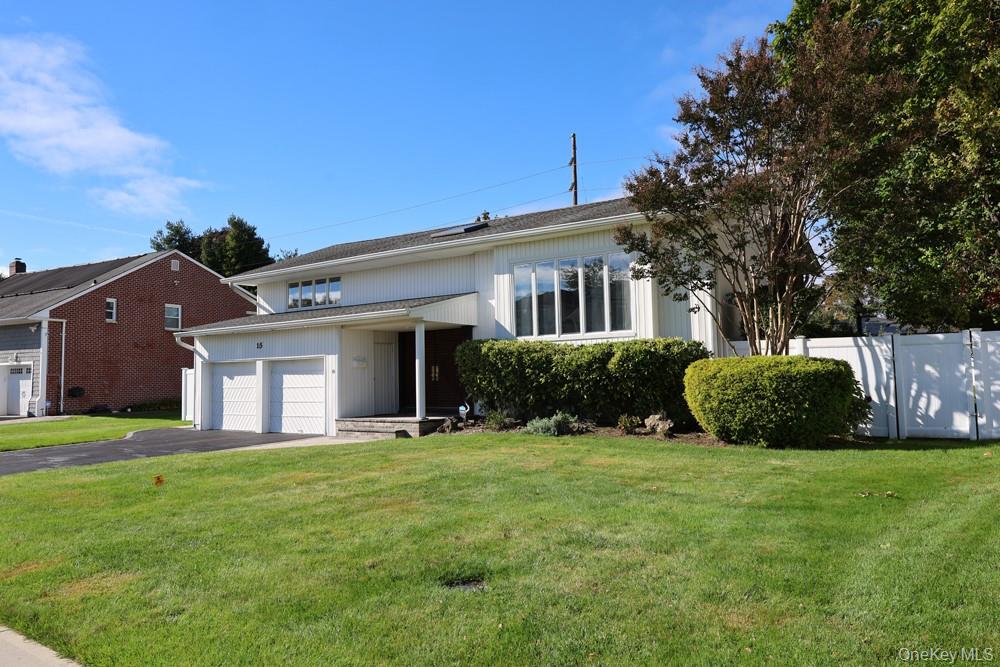 15 Yates Lane — photo 2