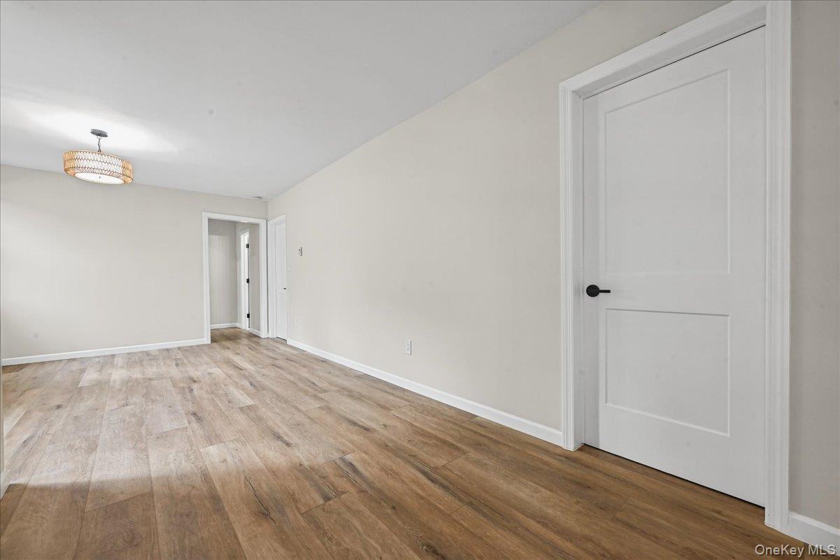 14 Corona Road — photo 4