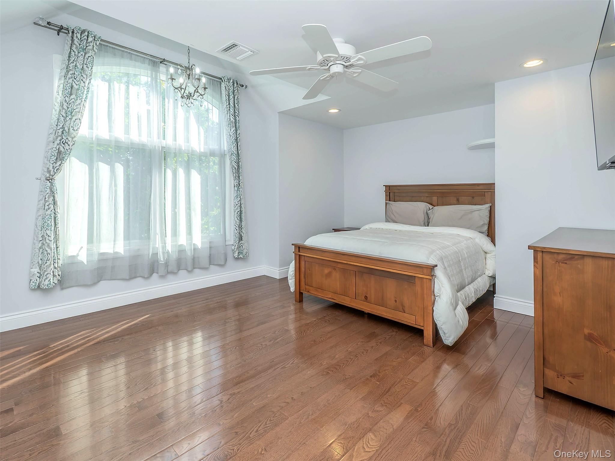 752 Kensington Court — photo 18