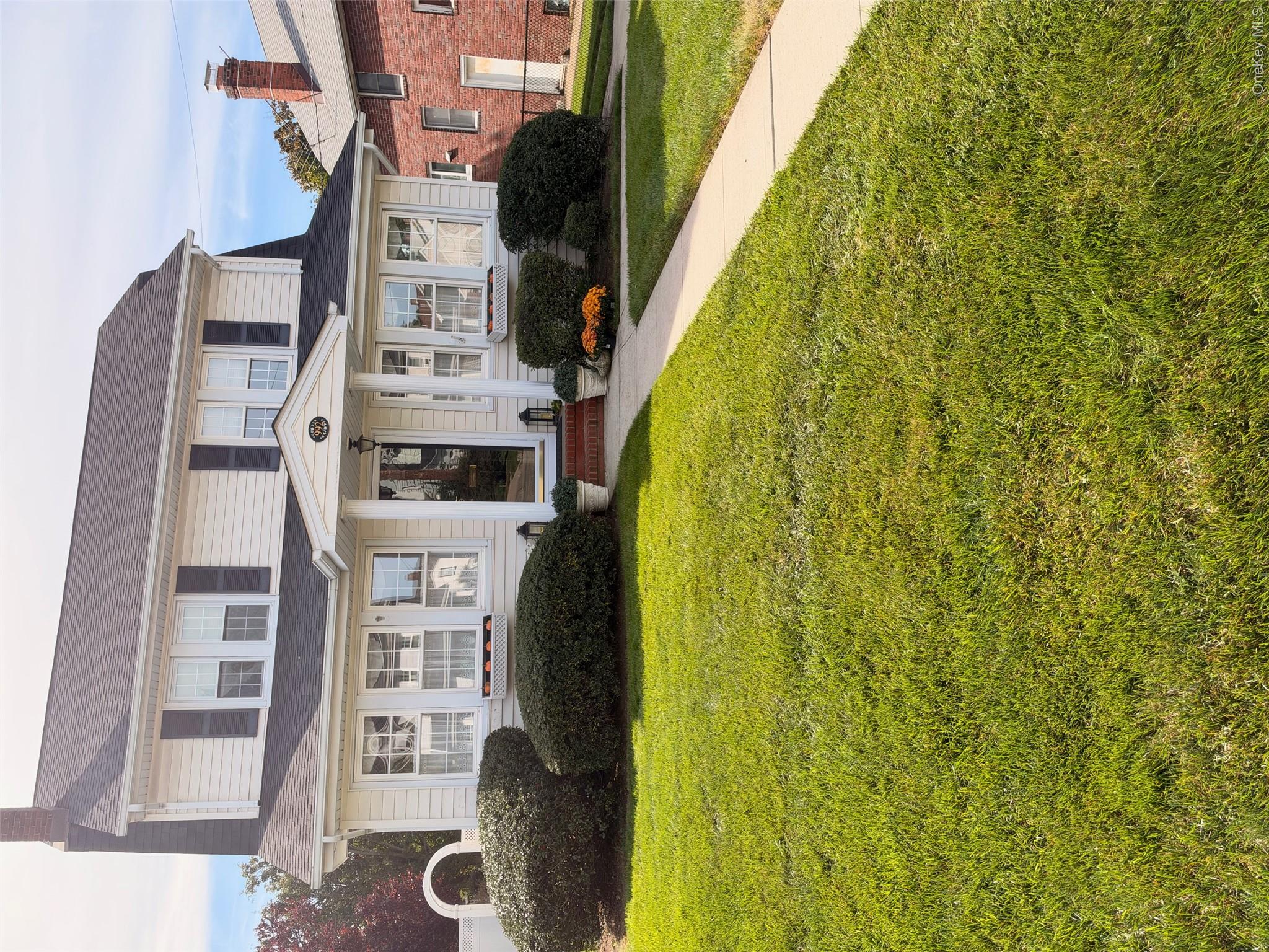 992 Davison Place, Baldwin