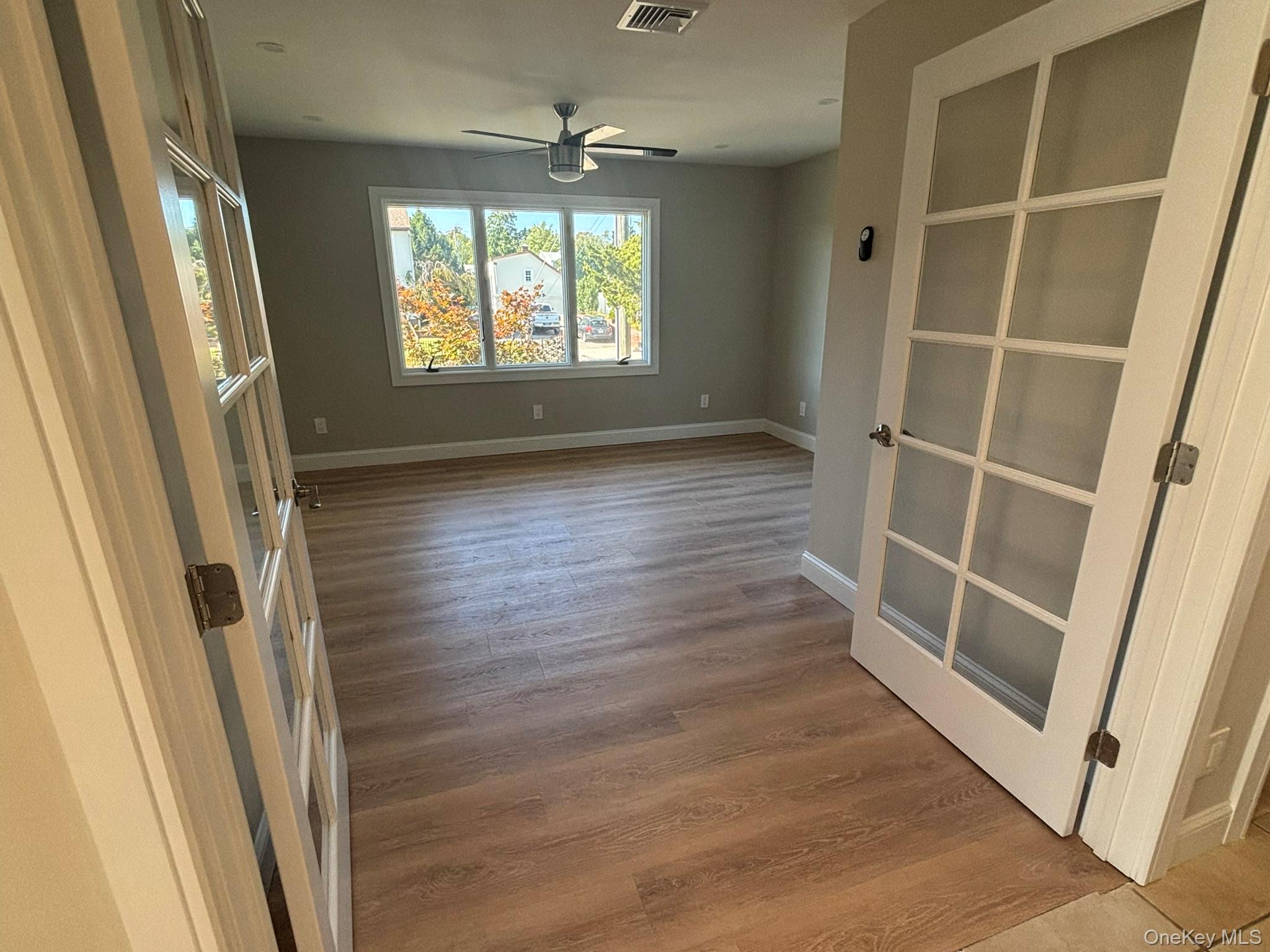 35 adams Avenue — photo 12