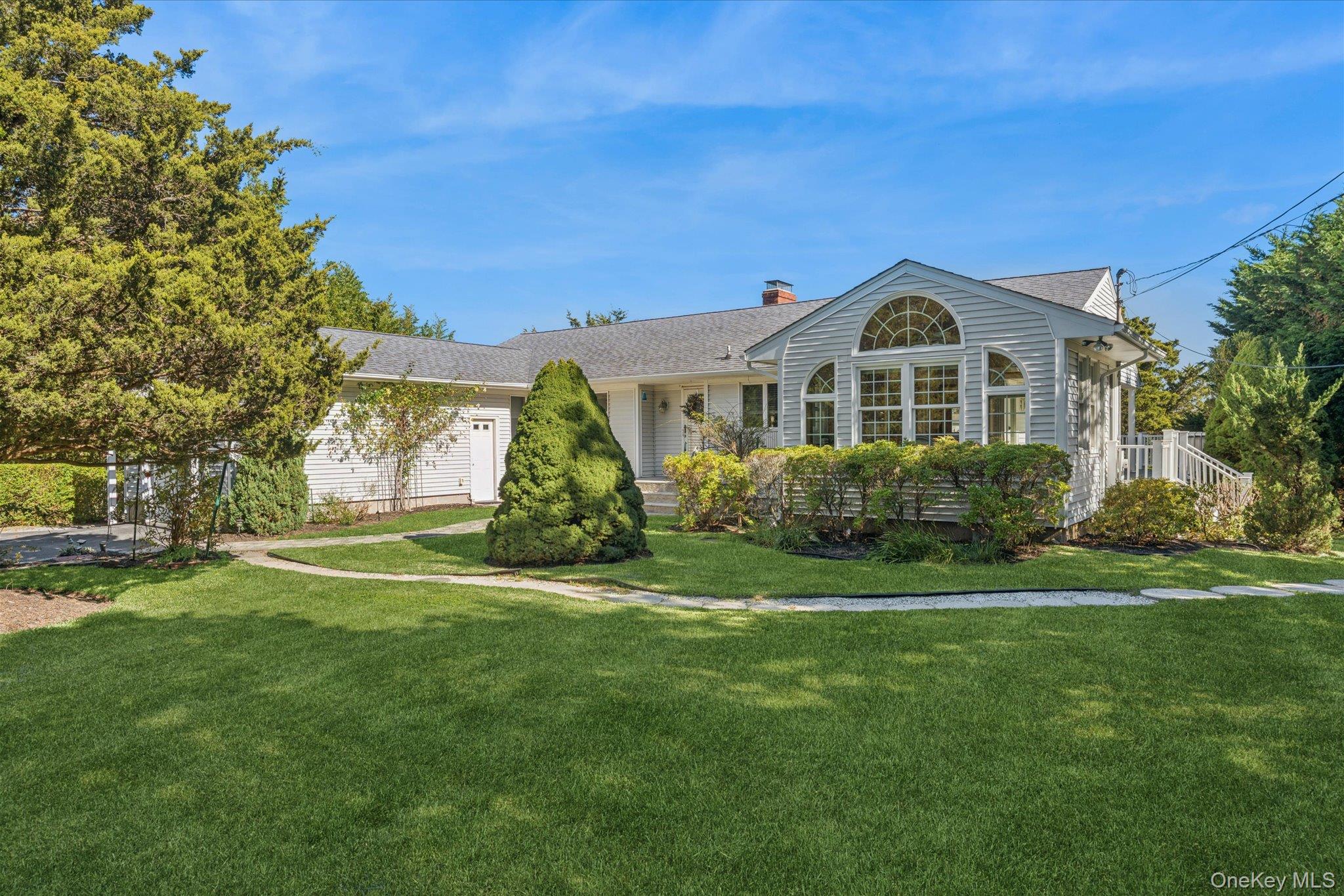2025 Little Peconic Bay Lane — photo 2