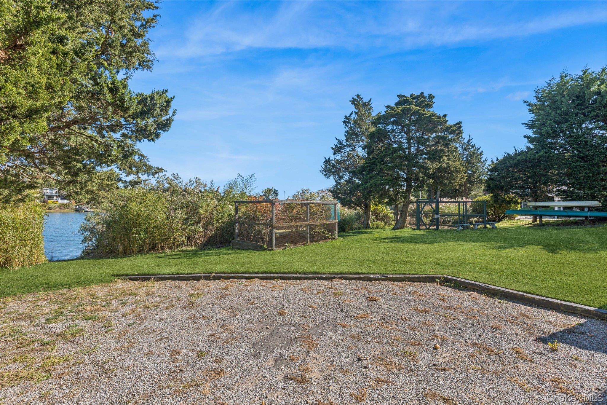2025 Little Peconic Bay Lane — photo 37