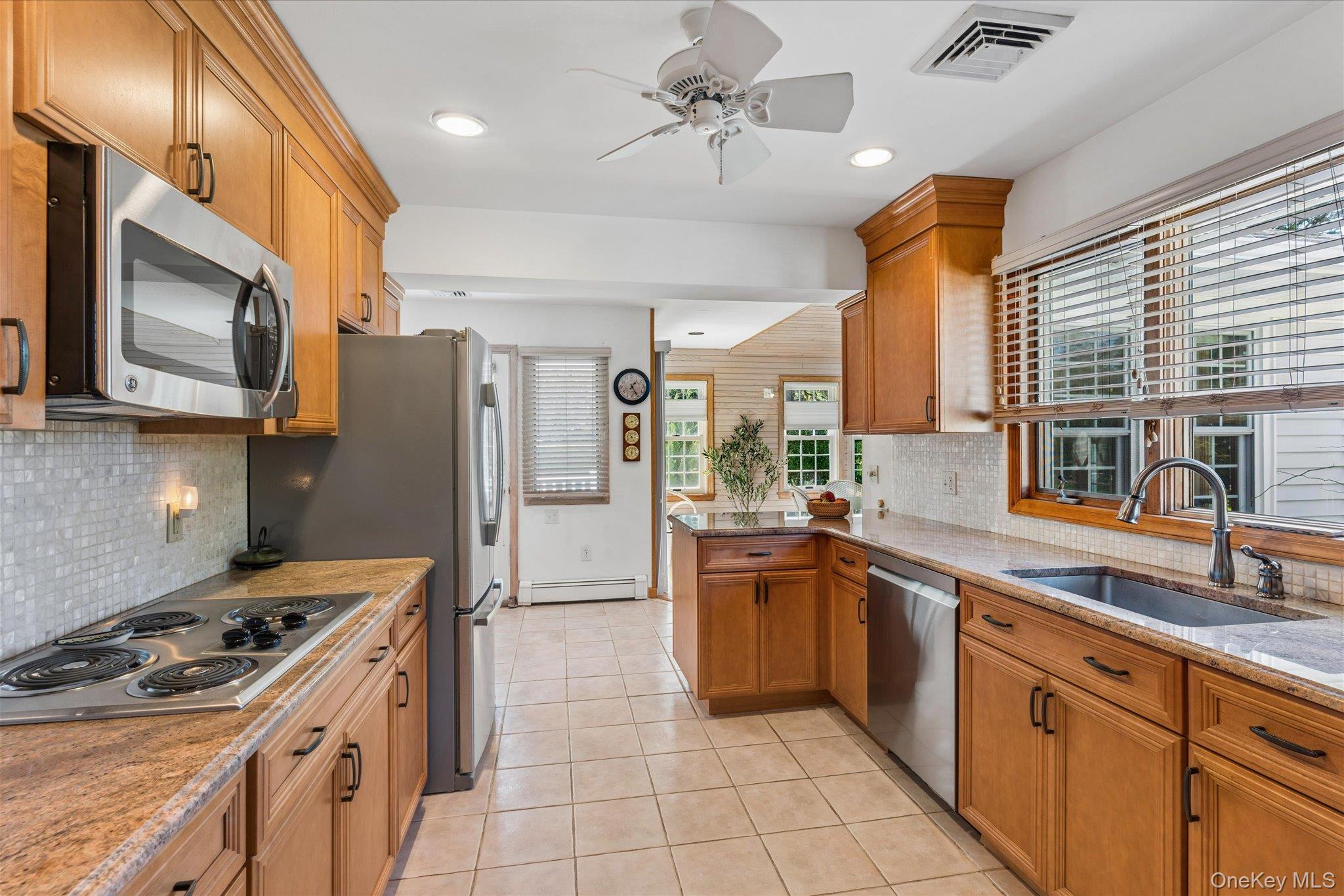 2025 Little Peconic Bay Lane — photo 5