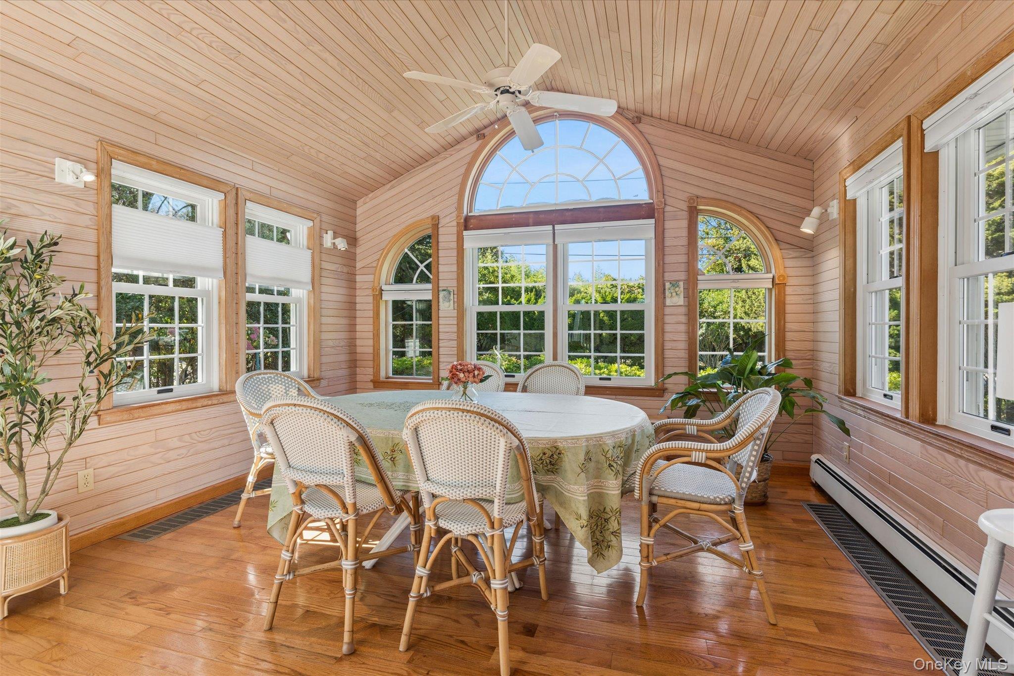 2025 Little Peconic Bay Lane — photo 9