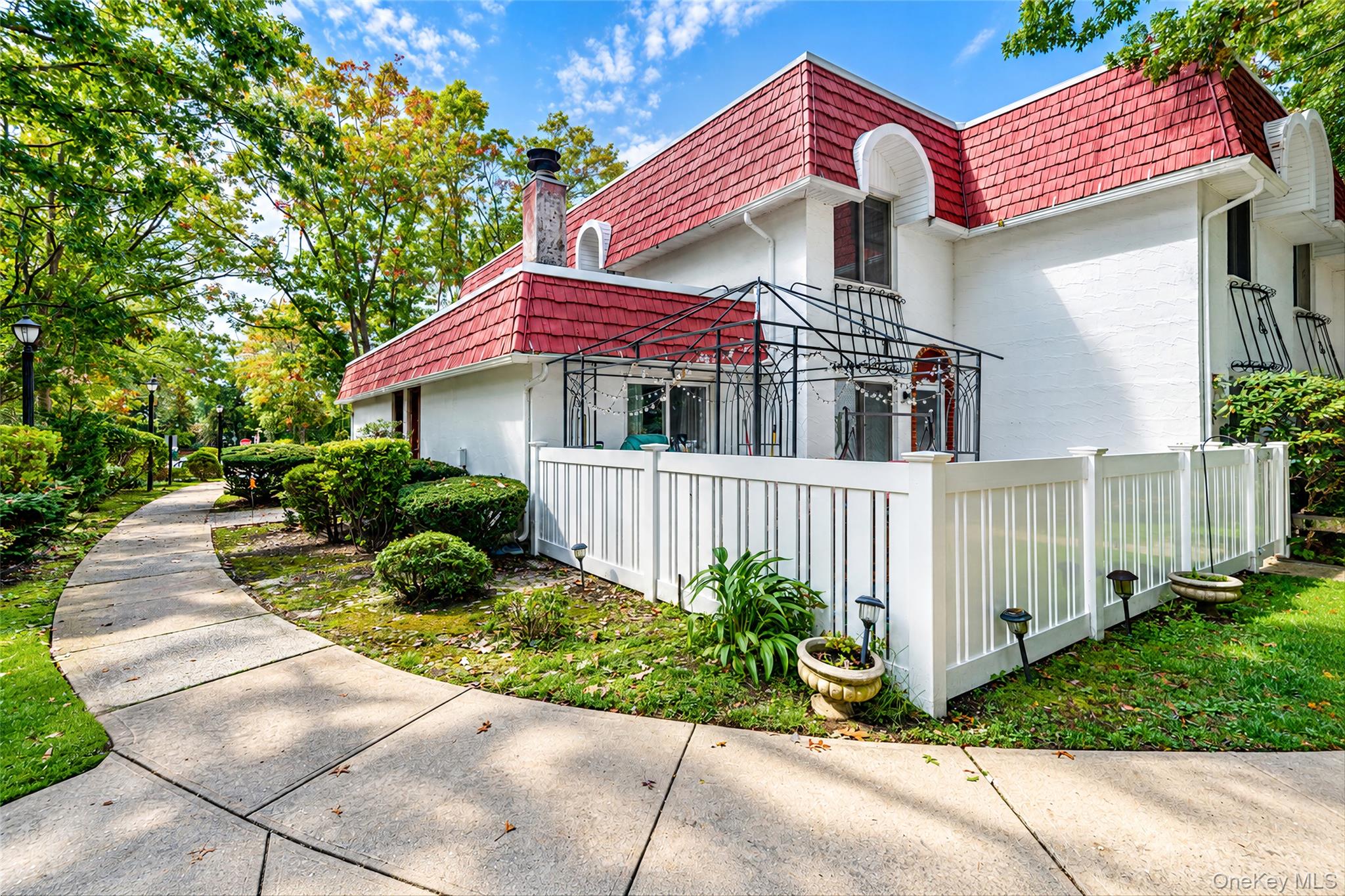 740 Blue Ridge Drive — photo 2