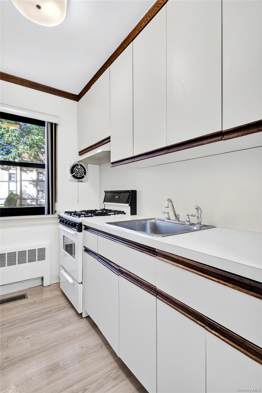115 15th Street #C1 — photo 9