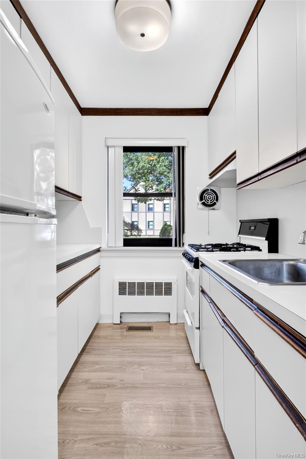 115 15th Street #C1 — photo 10