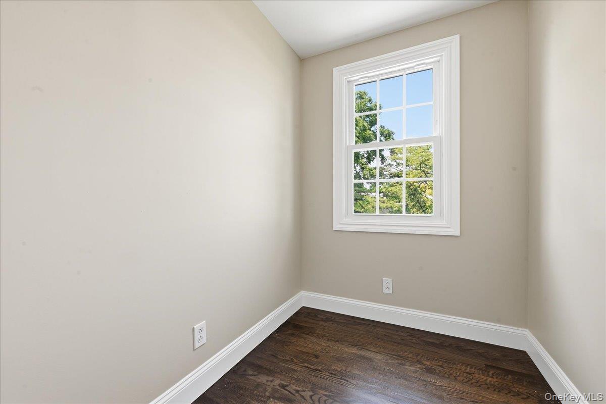 48 Flower Street — photo 30