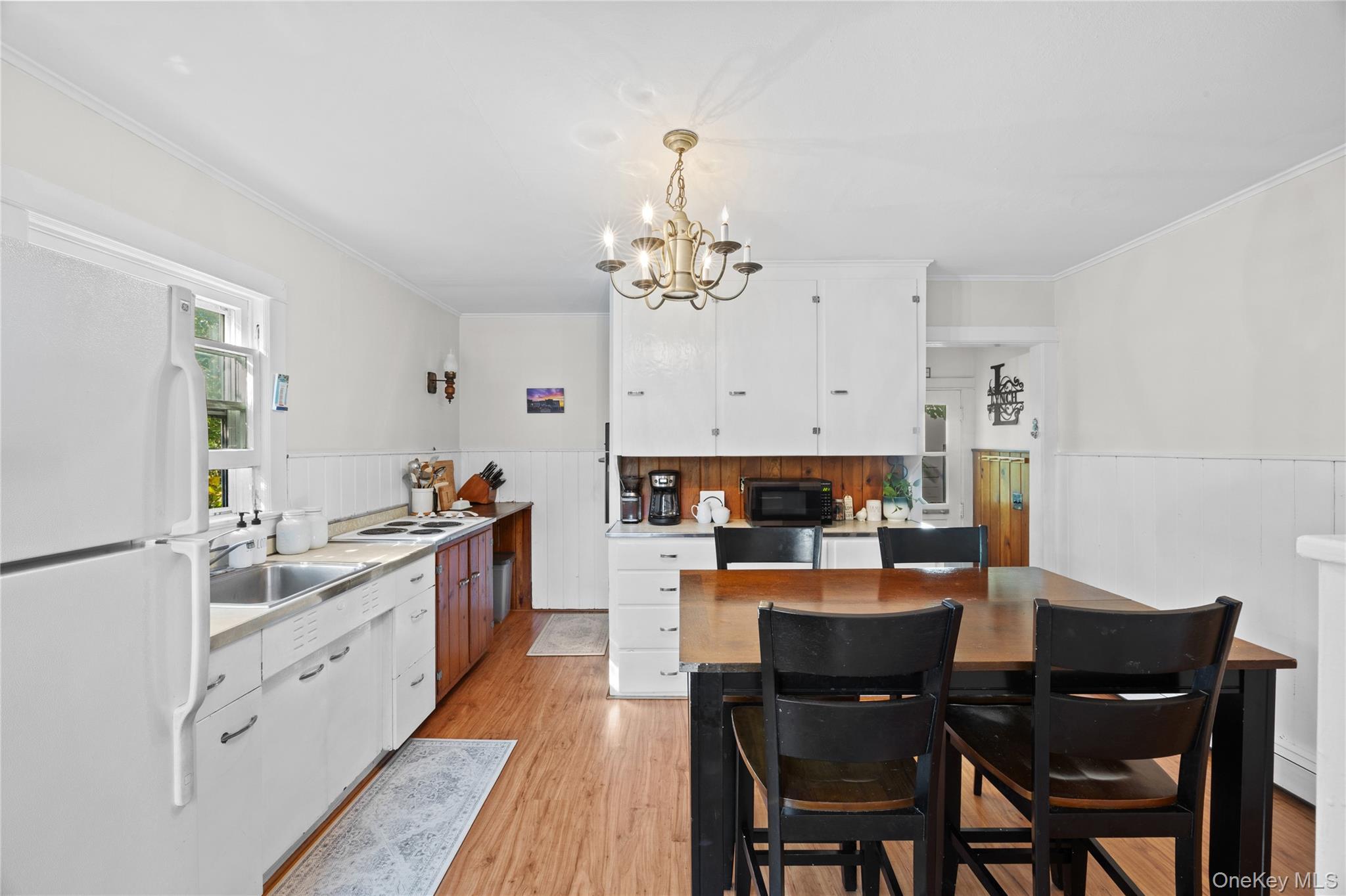 11 Sharon Avenue — photo 18