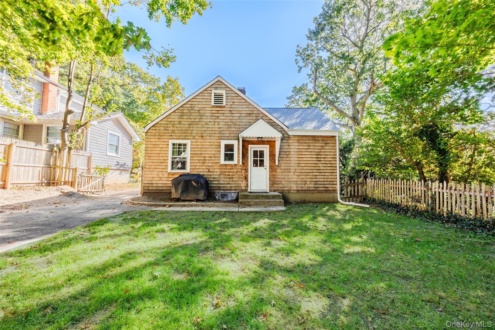 11 Sharon Avenue — photo 19